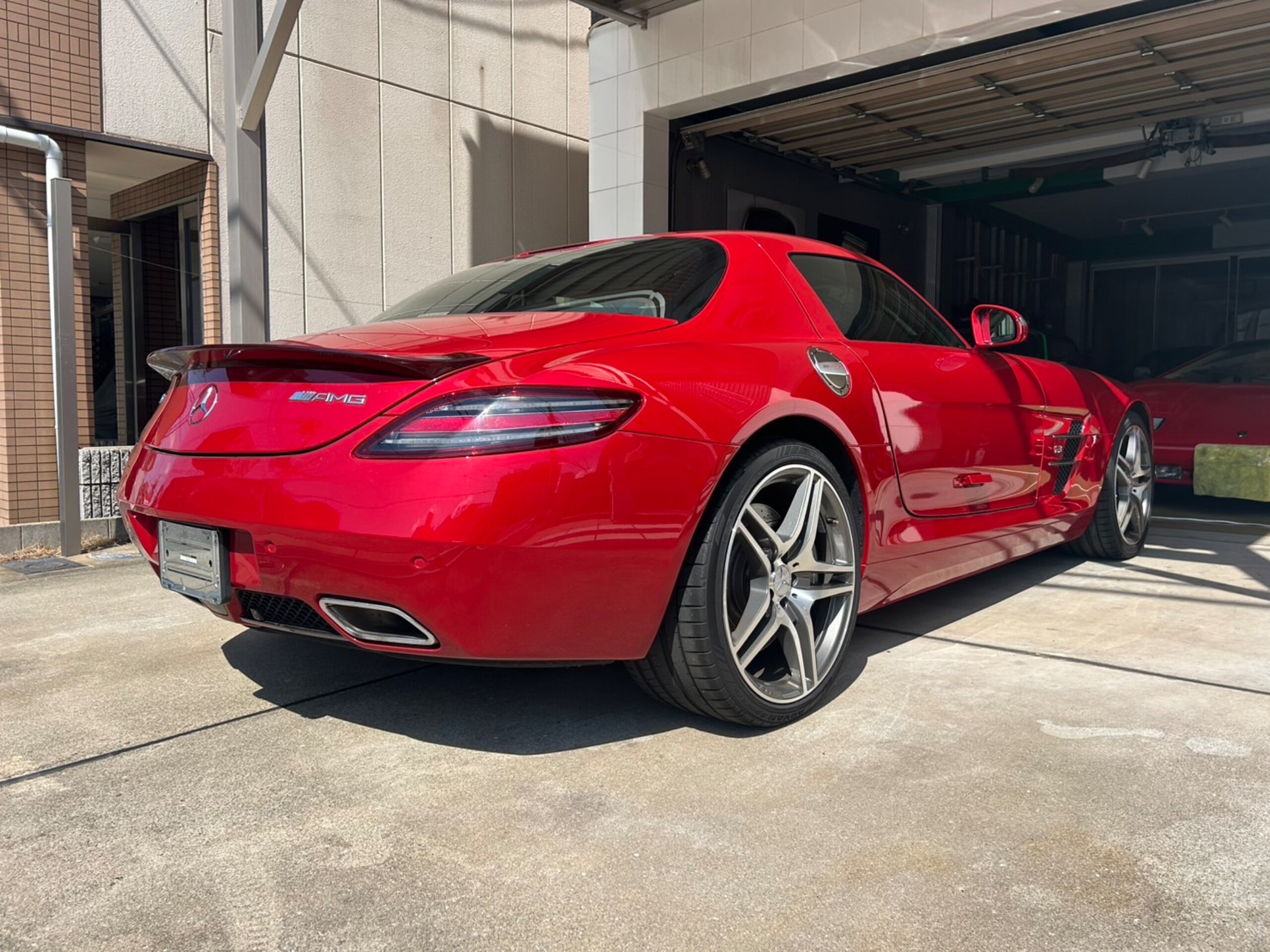 Mercedes Benz SLS AMG (photo: 4)