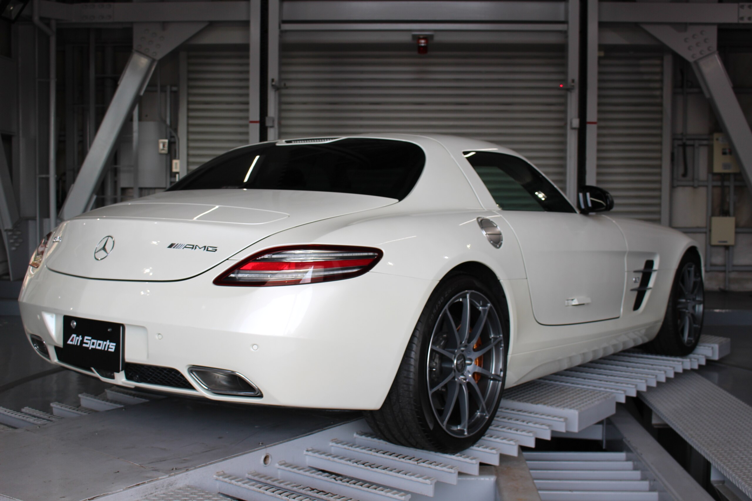 Mercedes Benz SLS AMG (photo: 3)