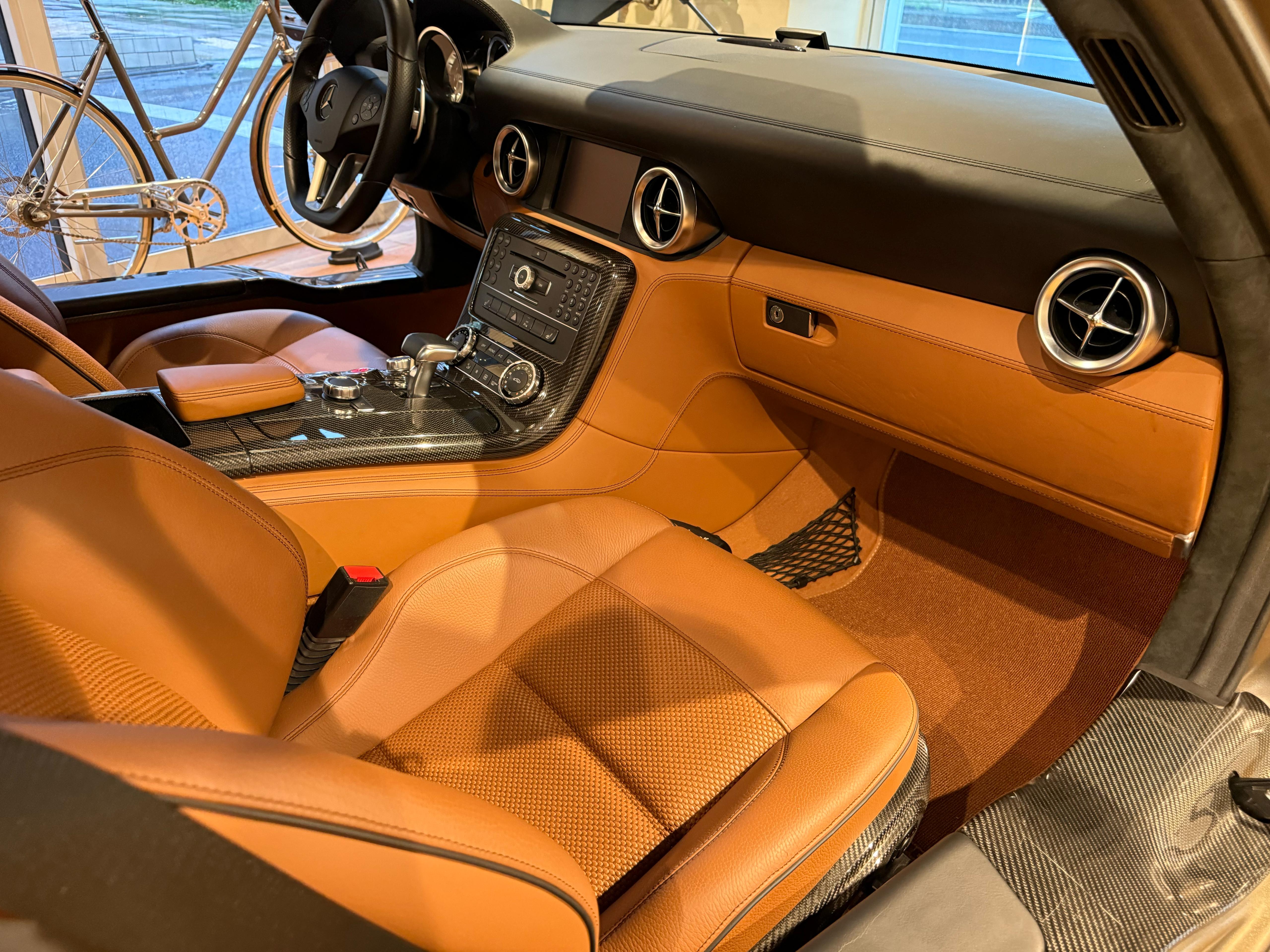 Mercedes Benz SLS AMG (photo: 5)