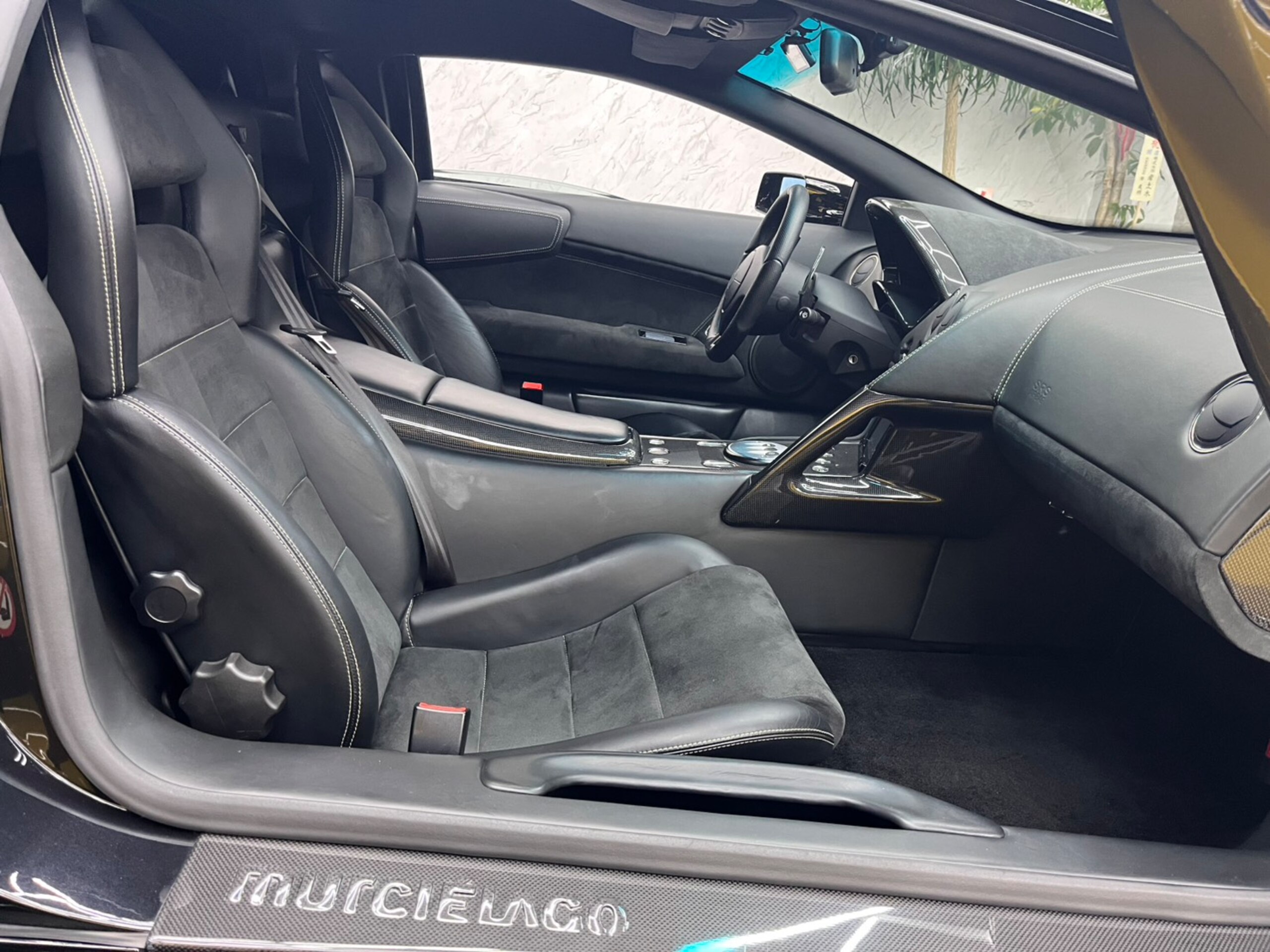 Lamborghini Murcielago LP640 (photo: 15)