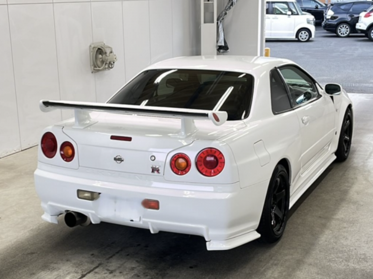 Nissan Skyline GT-R (photo: 2)