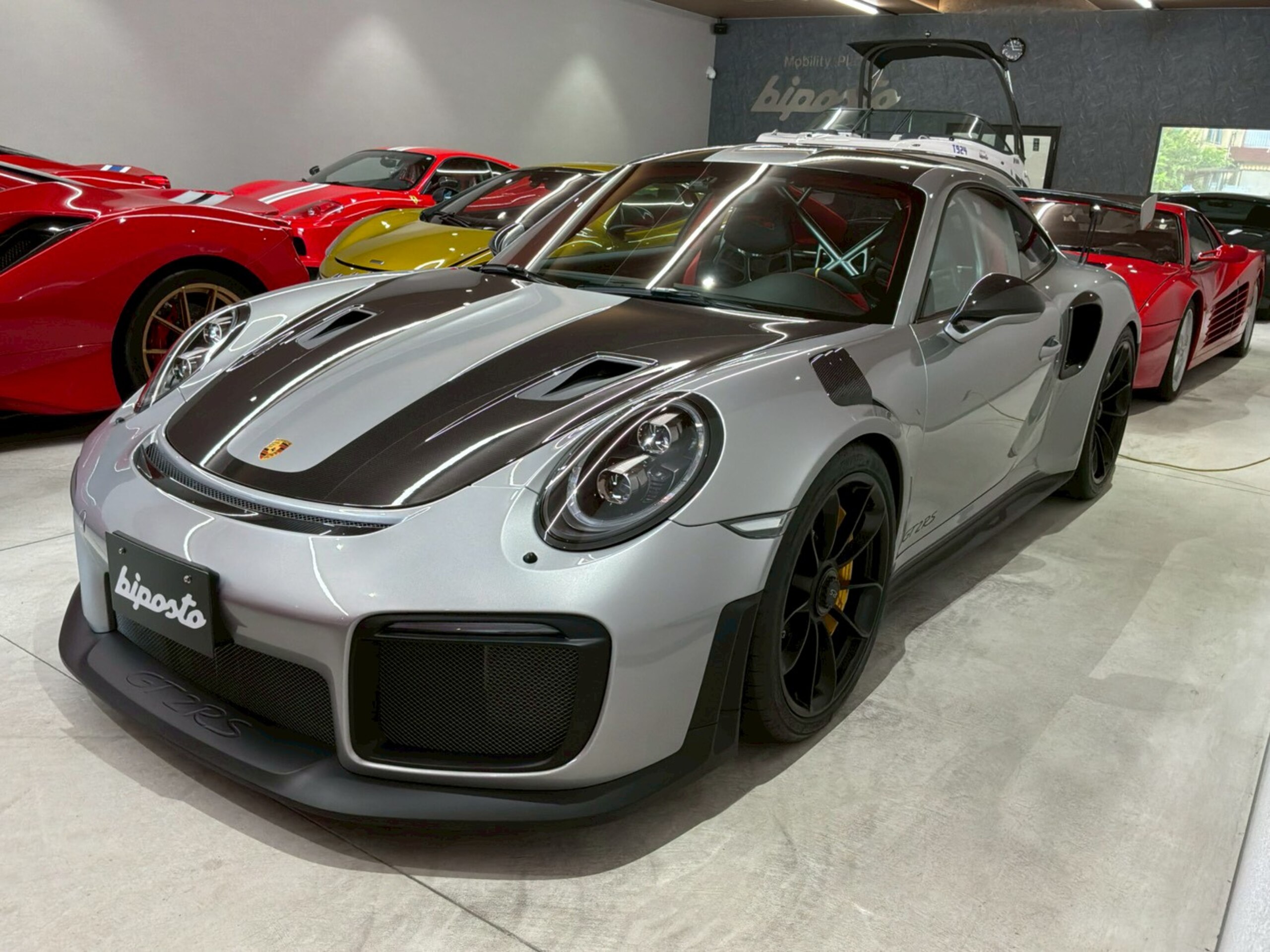 Porsche 911 GT2 RS 2019 for sale from Japan - image 7