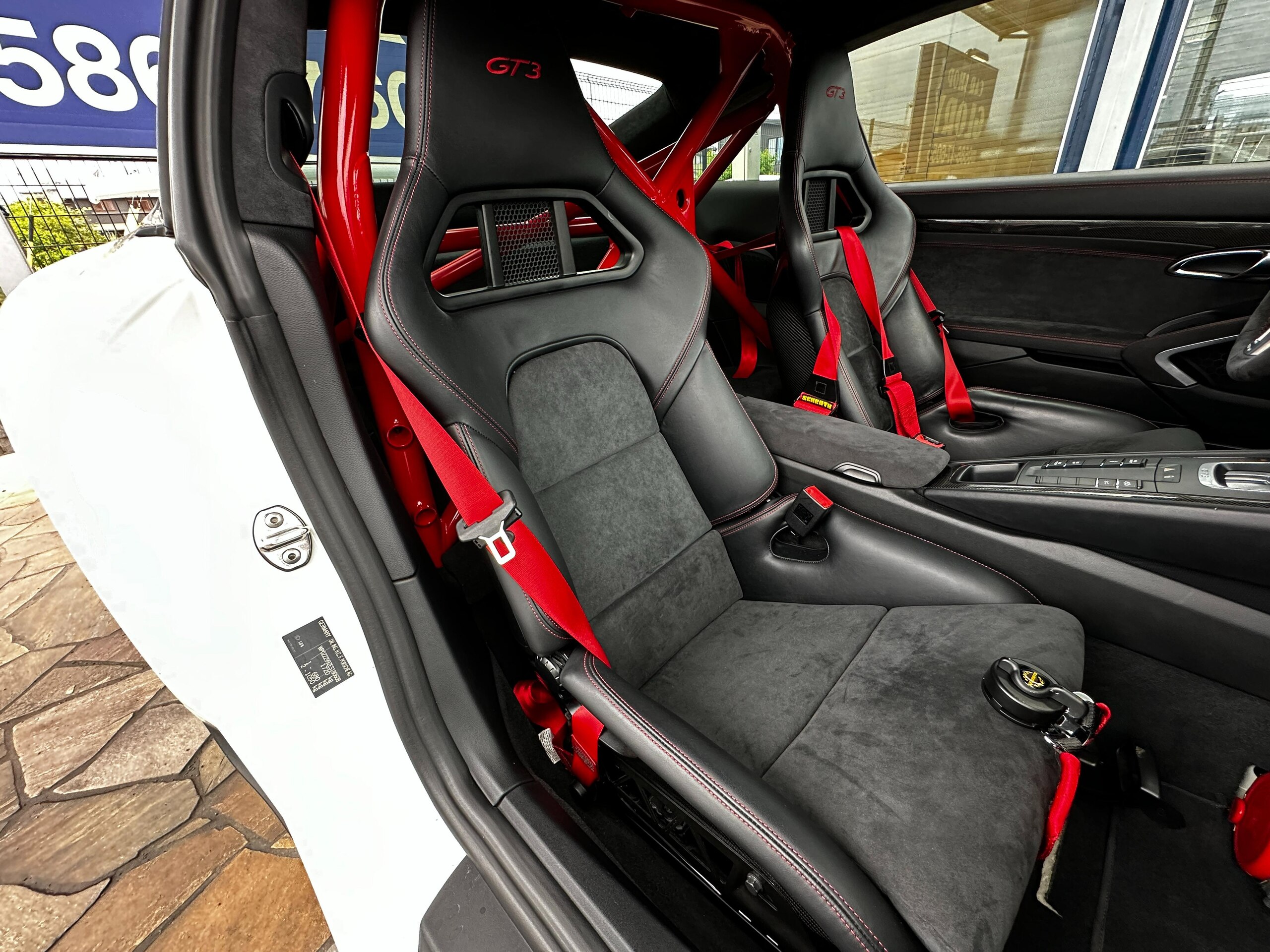 Porsche 911 GT3 (photo: 28)