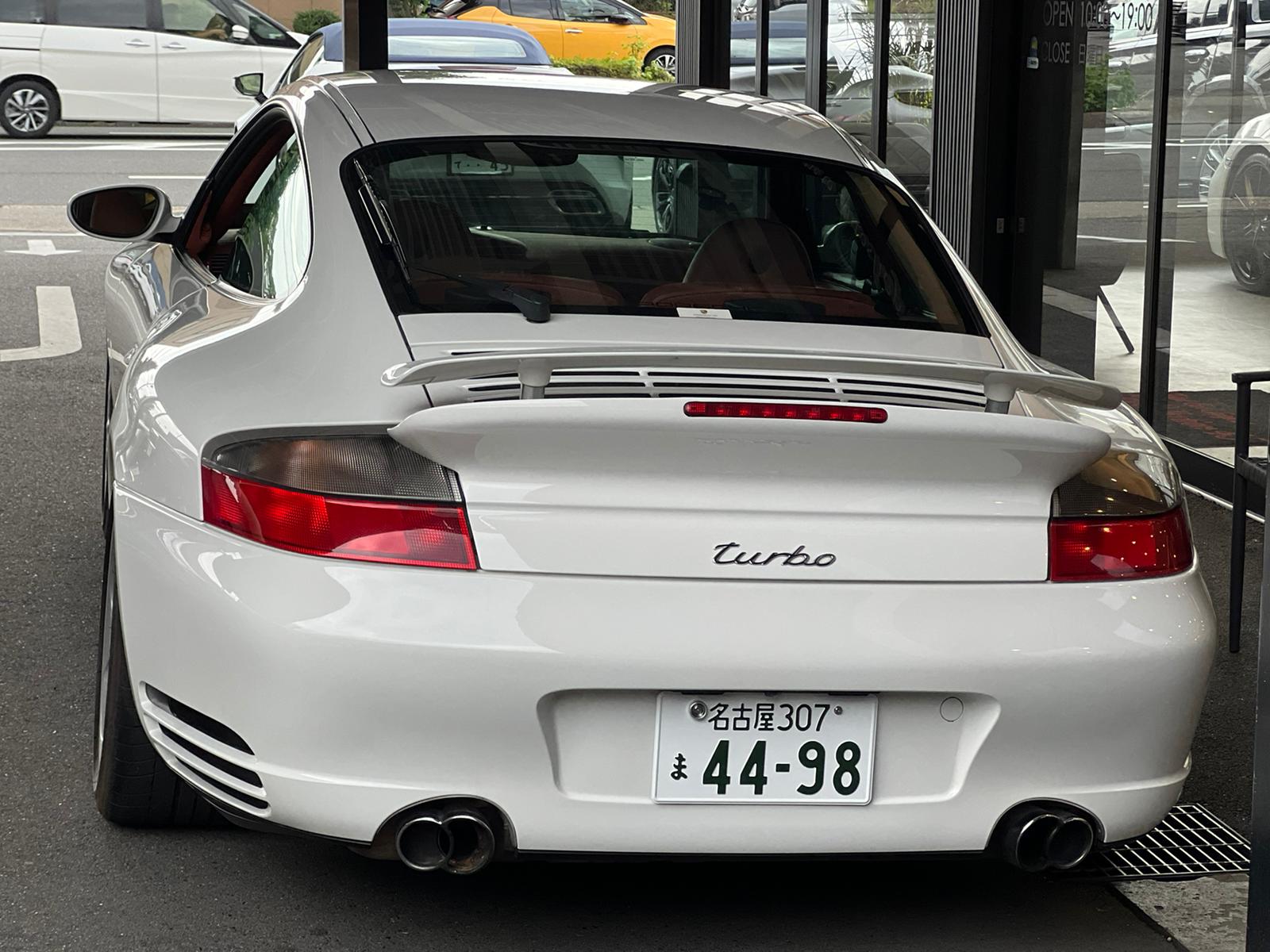 Porsche 911 Turbo (photo: 4)