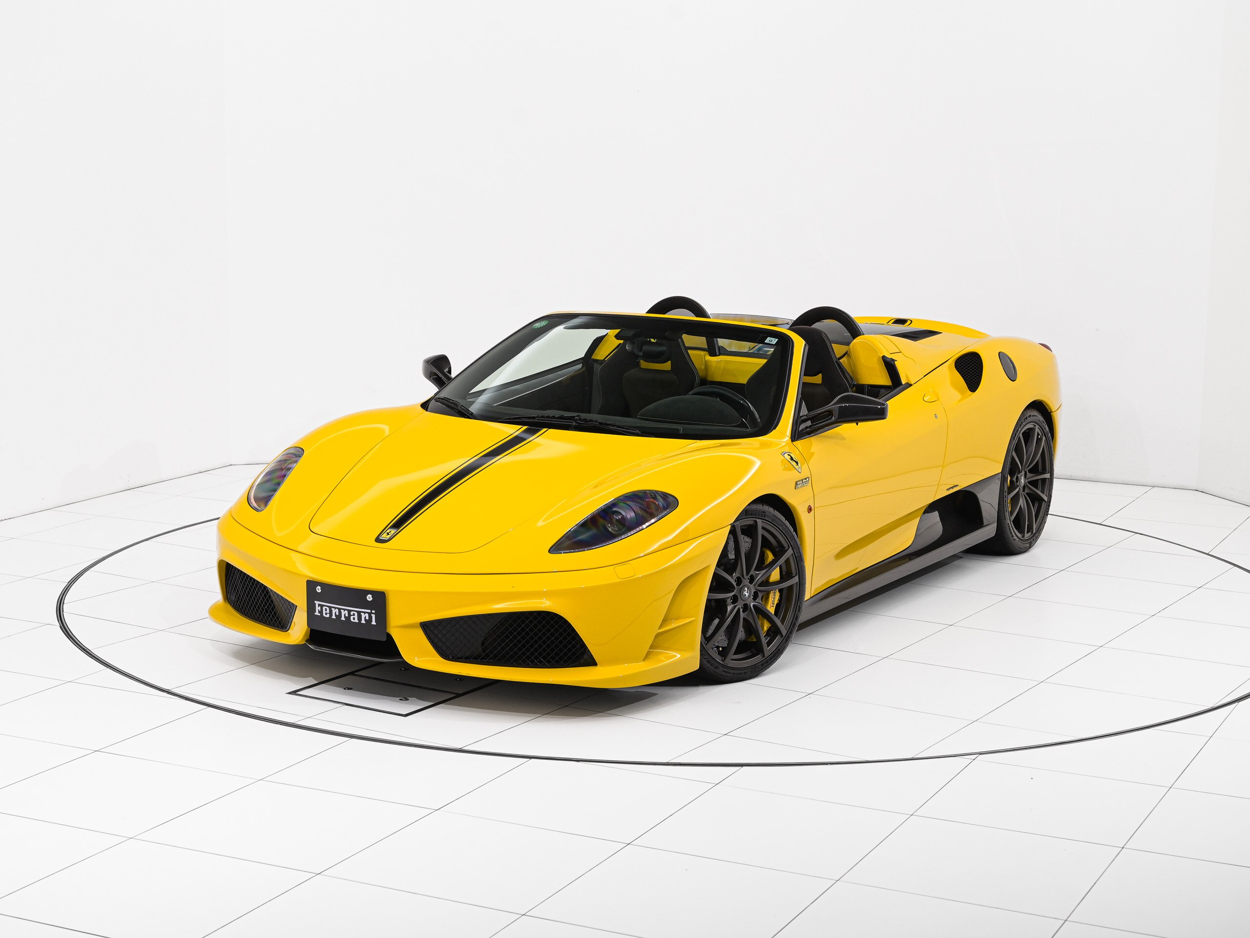 Ferrari Scuderia Spider 16M
