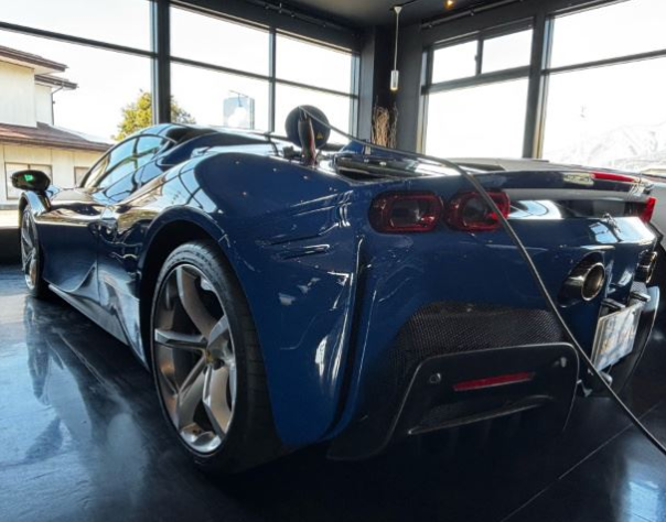 Ferrari SF90 Spider Tailor Made (photo: 4)