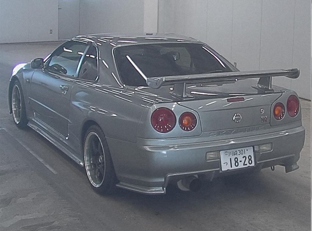 Nissan Skyline GT-R (photo: 3)