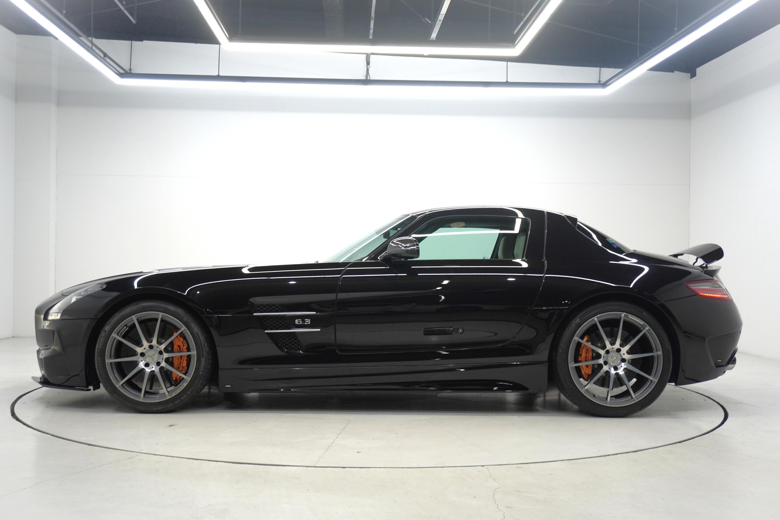 Mercedes Benz SLS AMG (photo: 6)