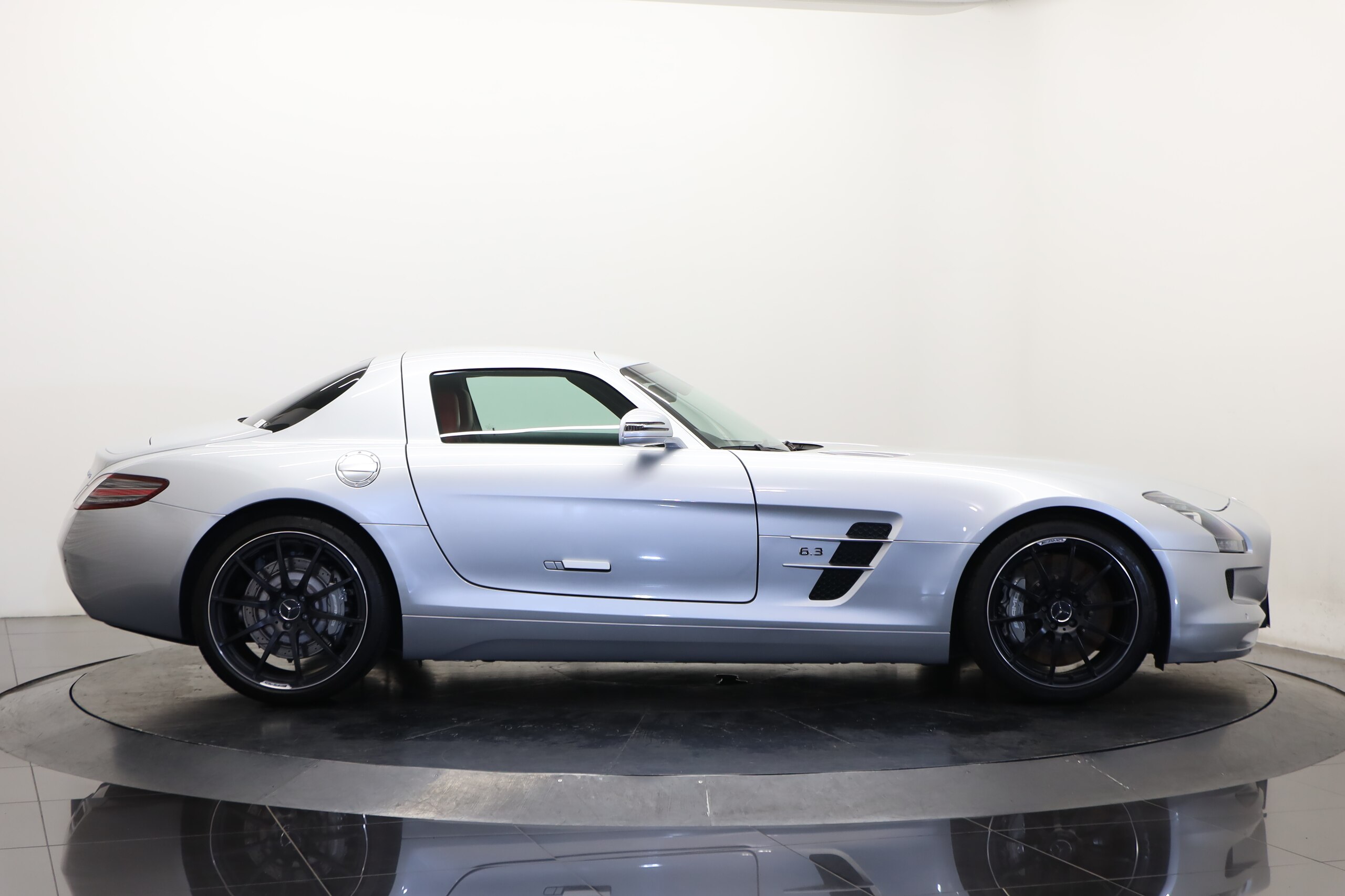 Mercedes Benz SLS AMG (photo: 4)