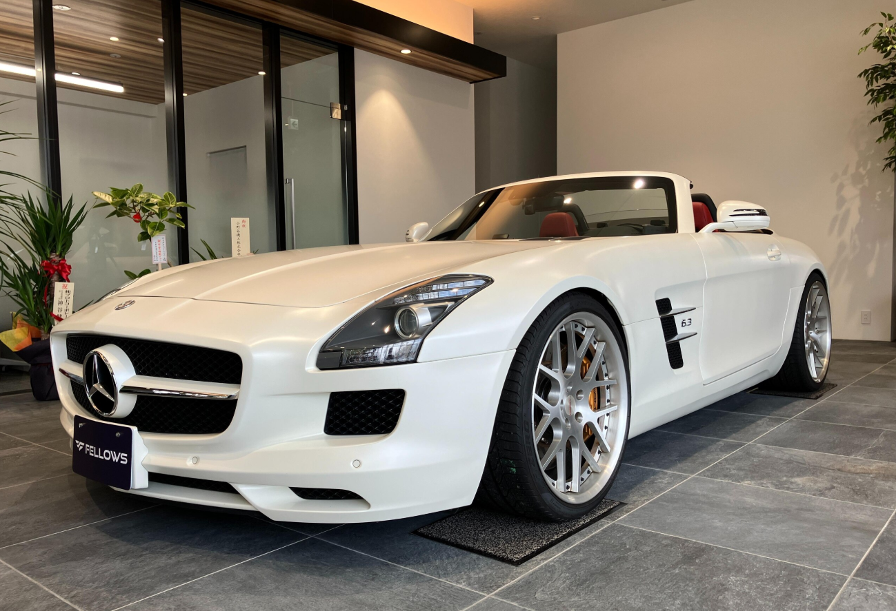 Mercedes Benz SLS AMG Roadster