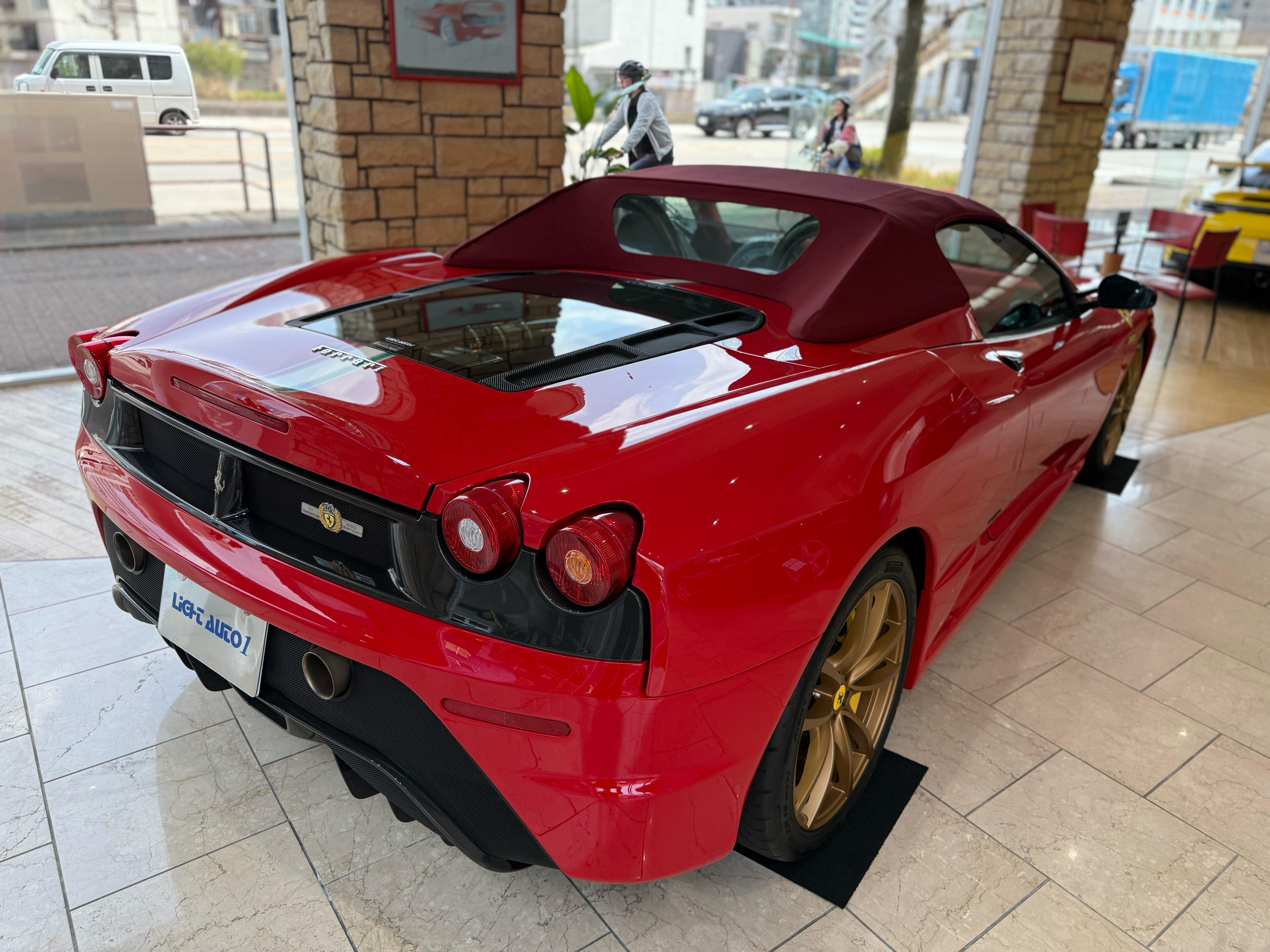 Ferrari Scuderia Spider 16M (photo: 3)