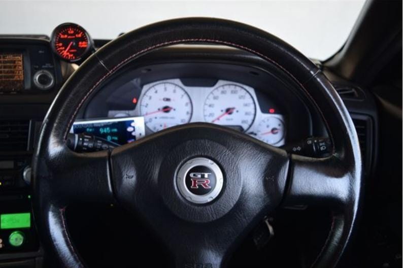 Nissan Skyline GT-R (photo: 10)