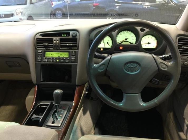 Toyota Aristo V300 (photo: 5)