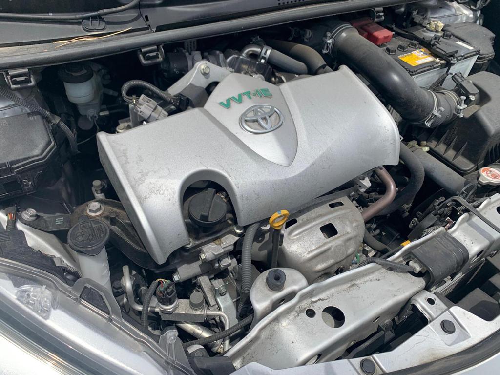 Toyota Vitz (photo: 5)