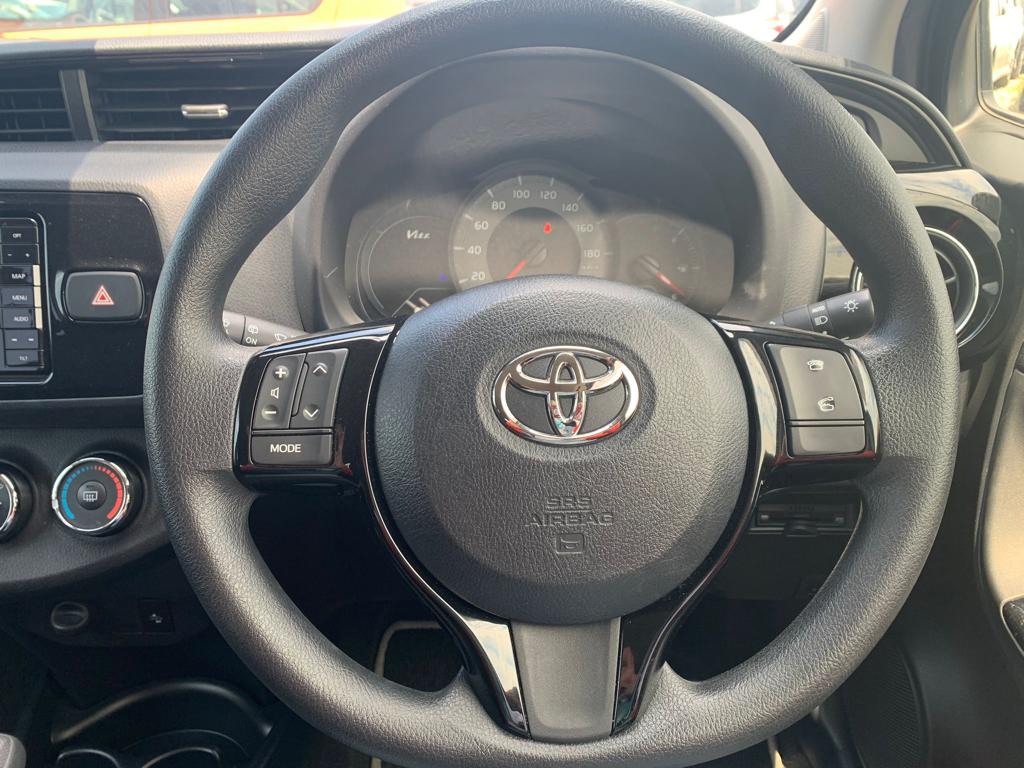 Toyota Vitz (photo: 6)