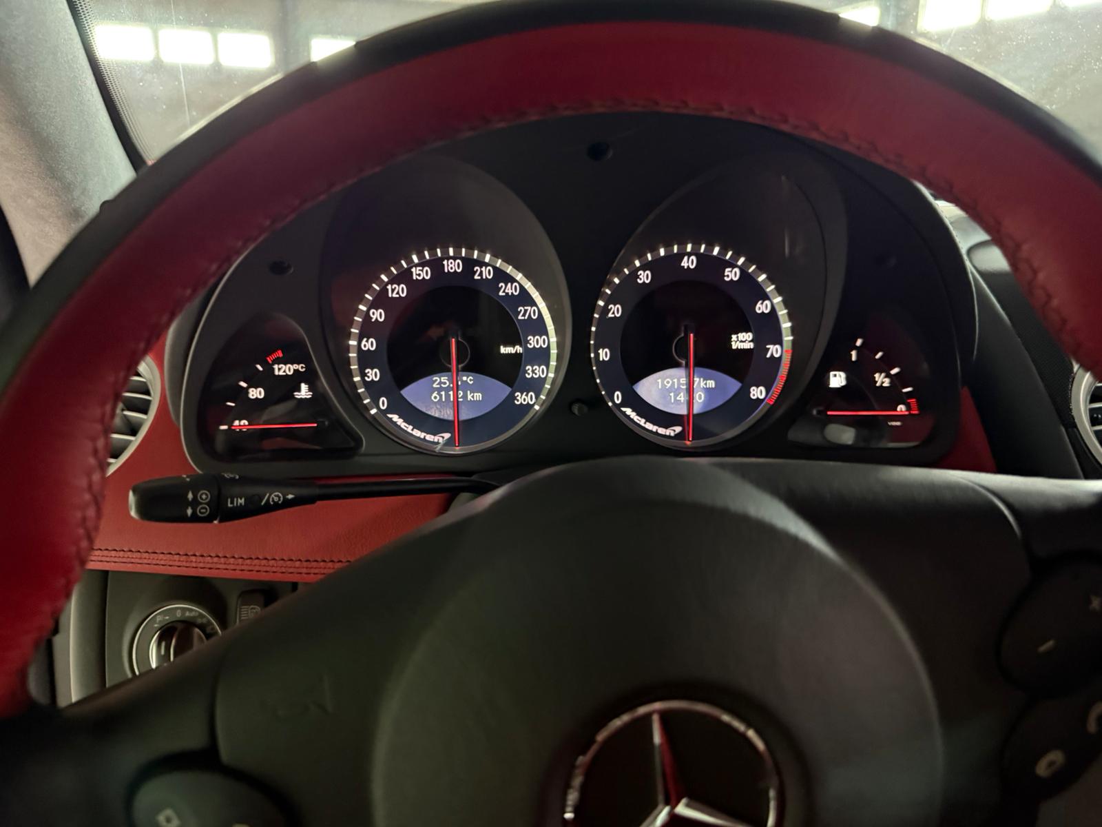 Mercedes Benz SLR McLaren (photo: 13)