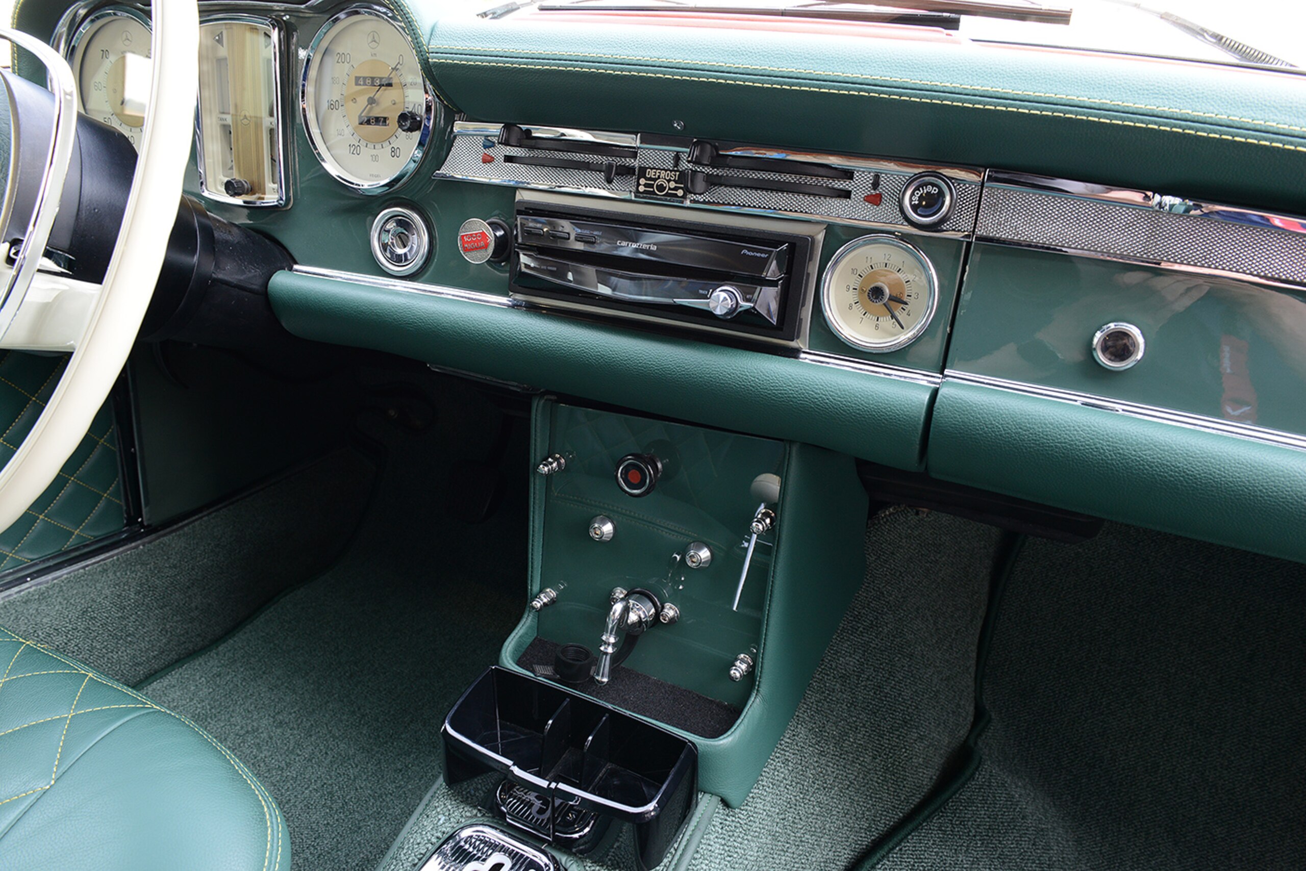 Mercedes Benz 280SL (photo: 11)