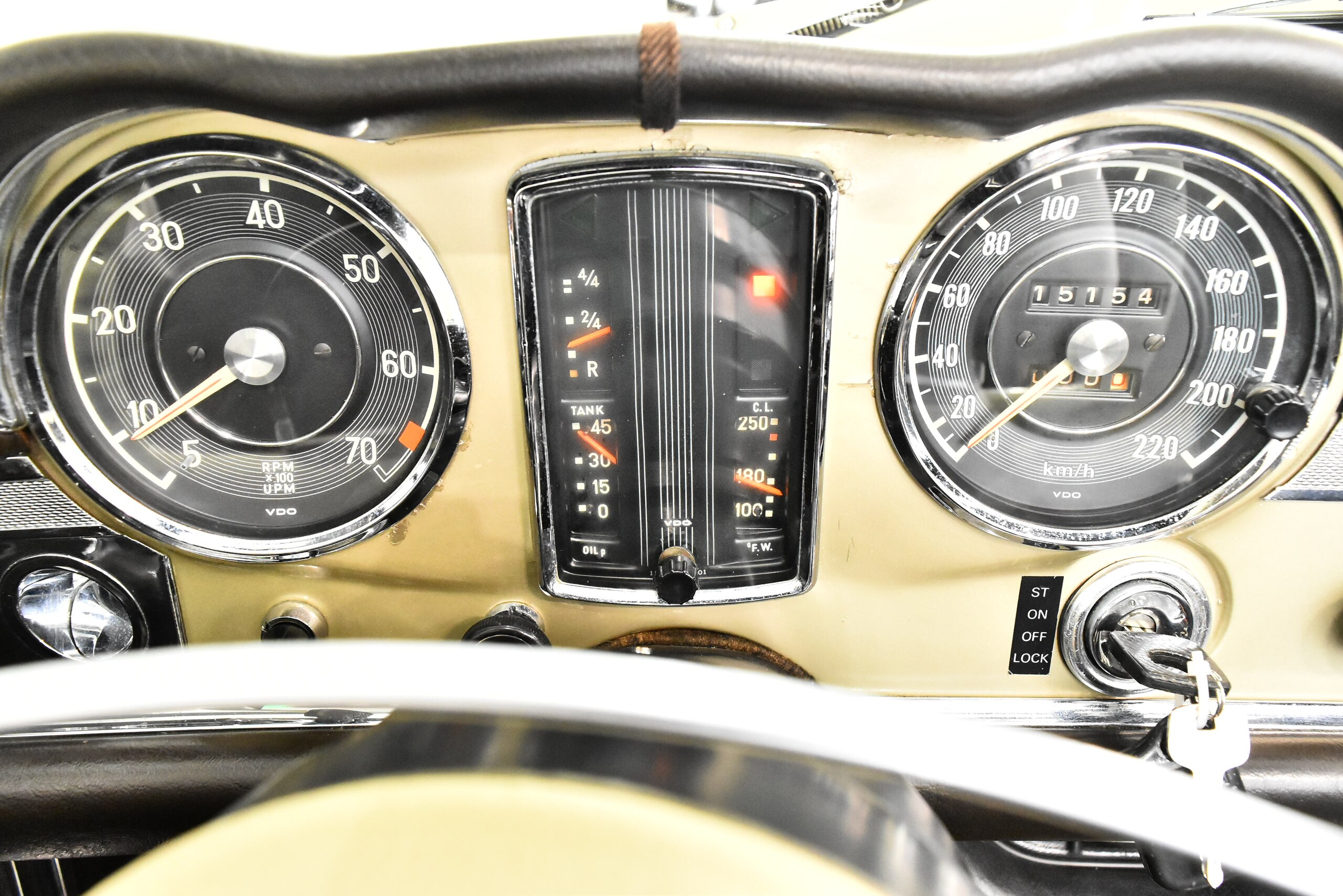 Mercedes Benz 280SL (photo: 10)