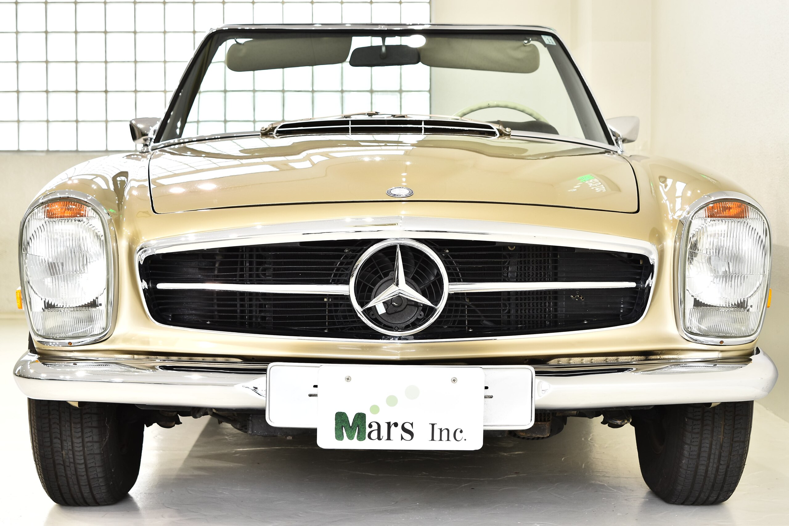 Mercedes Benz 280SL (photo: 1)