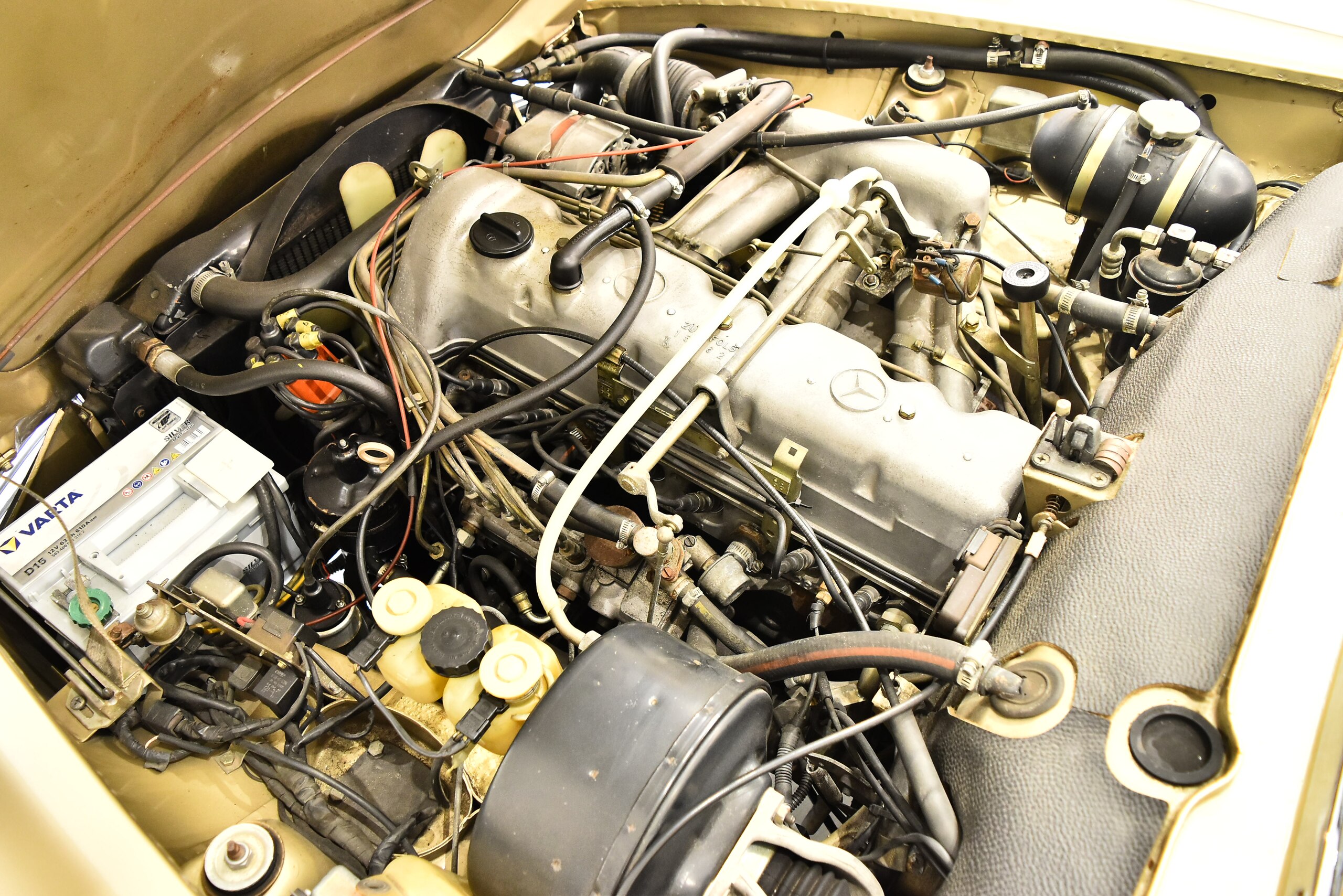 Mercedes Benz 280SL (photo: 15)