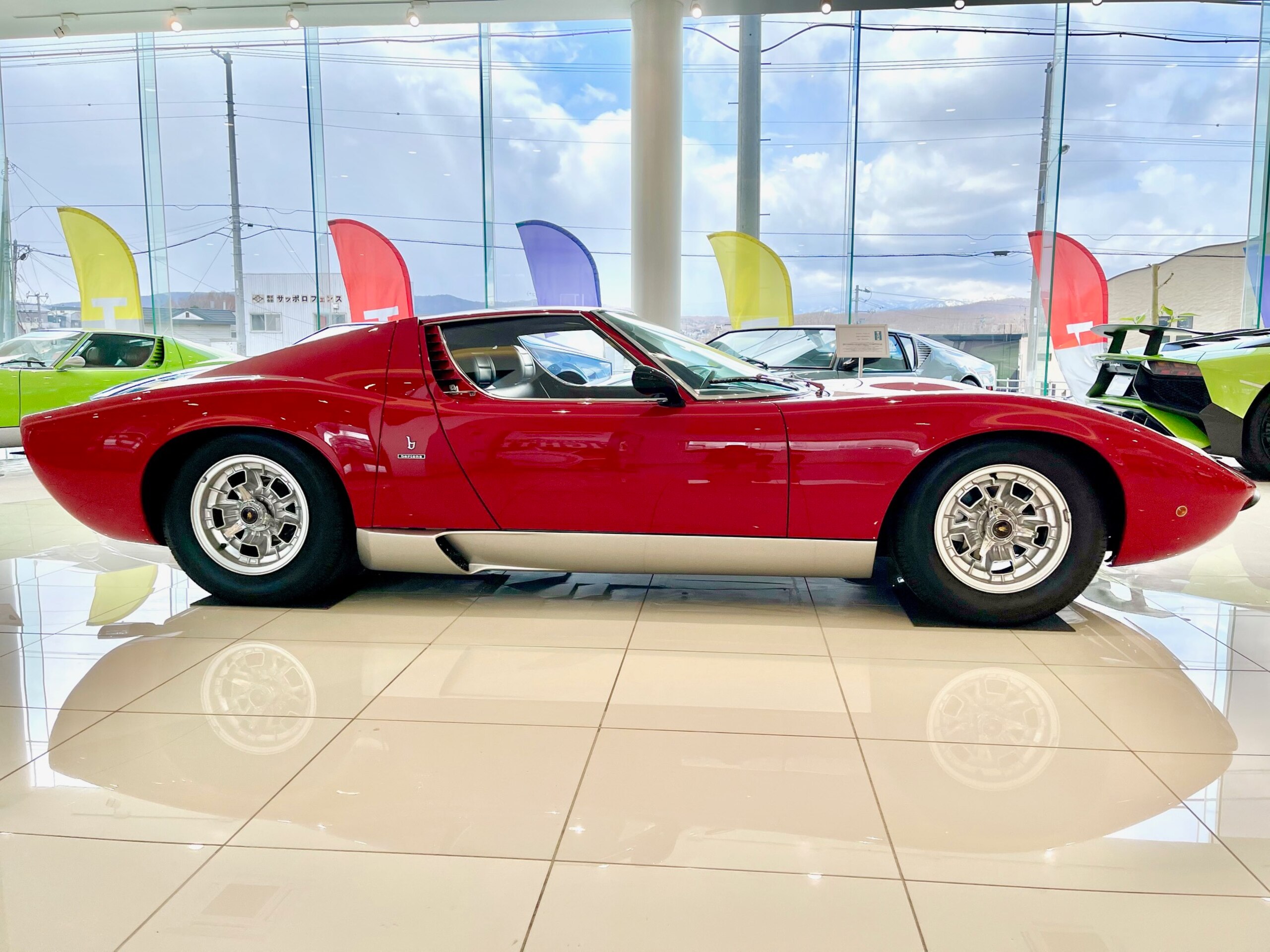 Lamborghini Miura P400S (photo: 2)