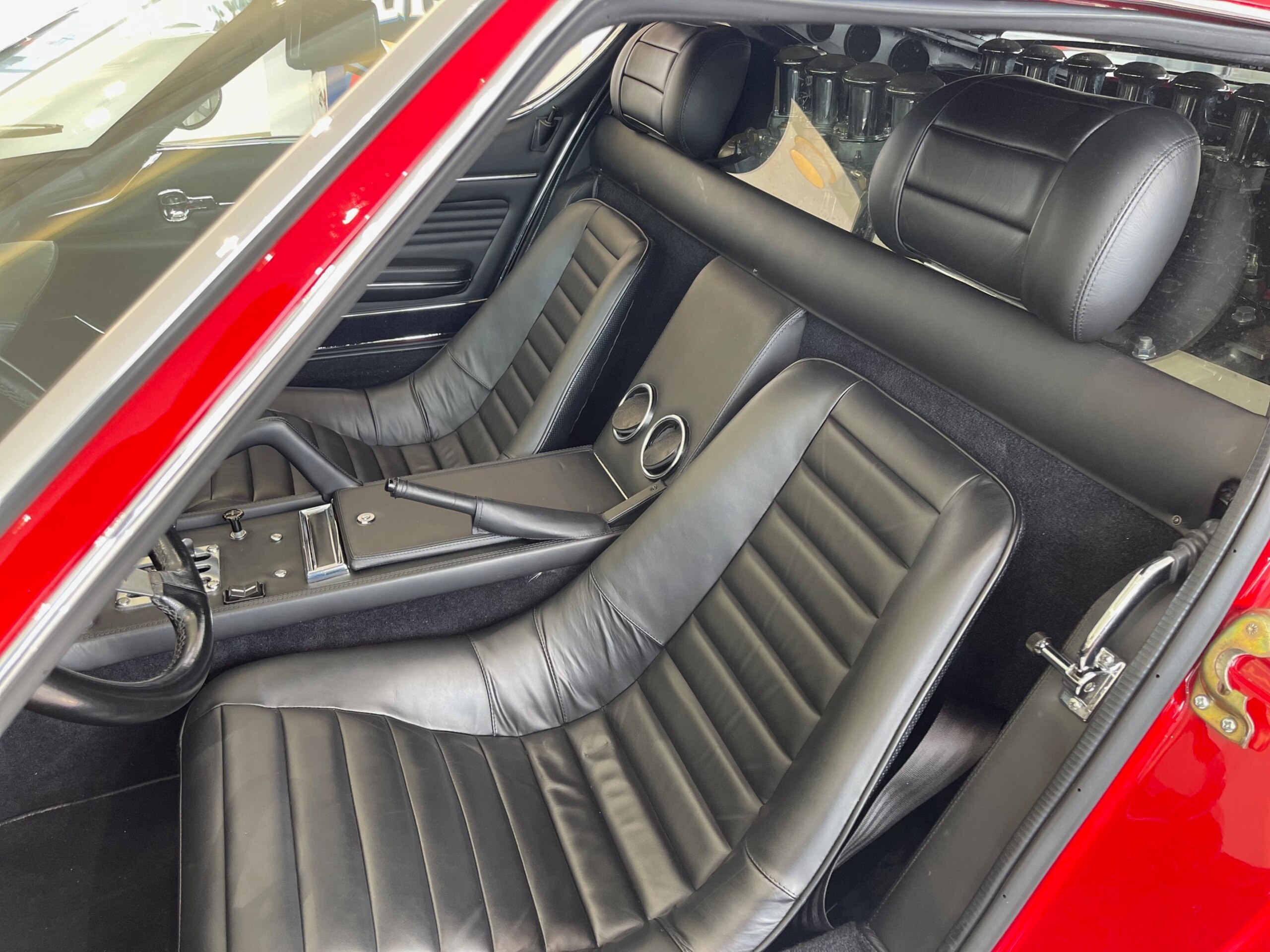 Lamborghini Miura P400S (photo: 11)