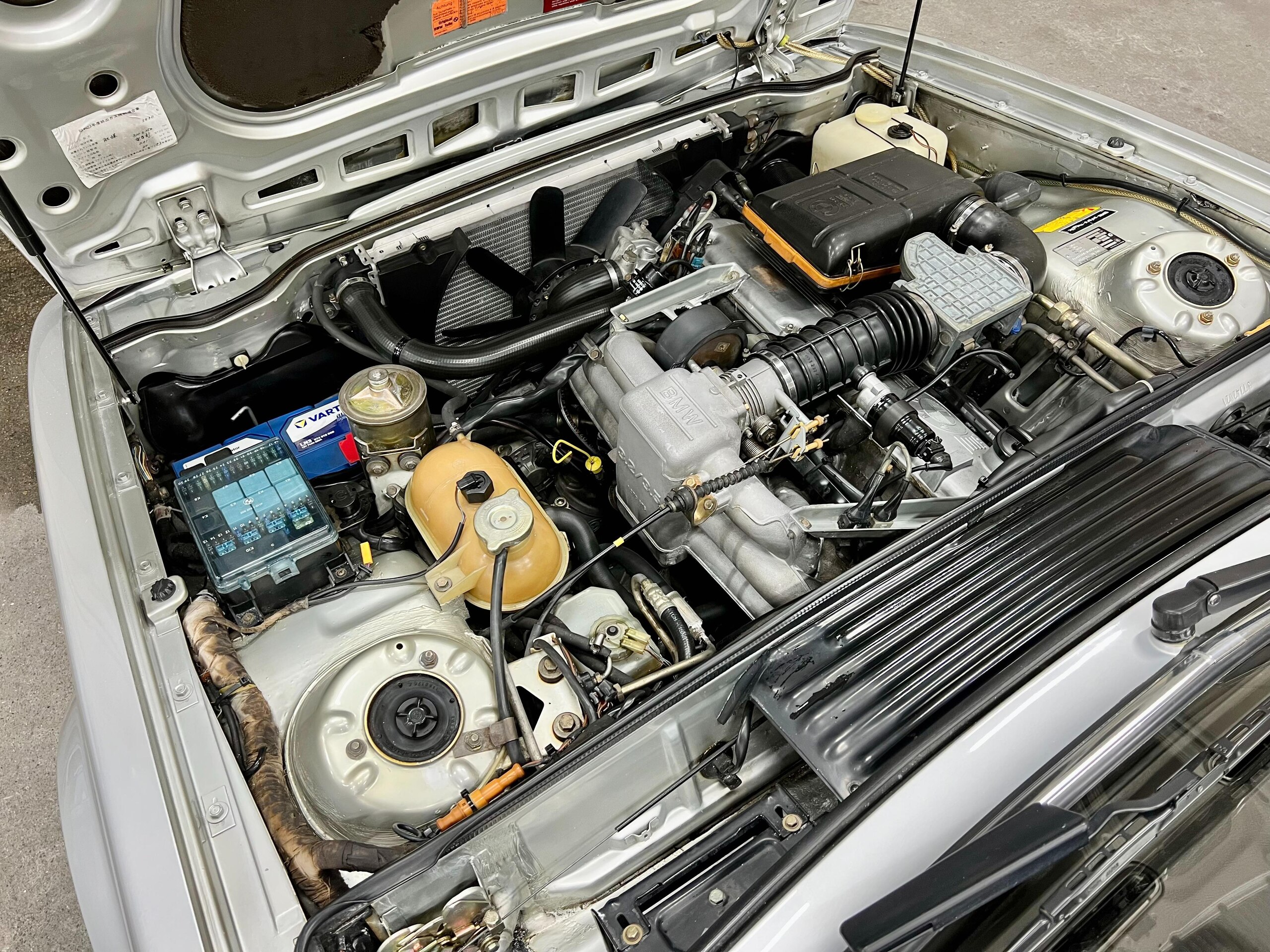 BMW 635CSi (photo: 19)