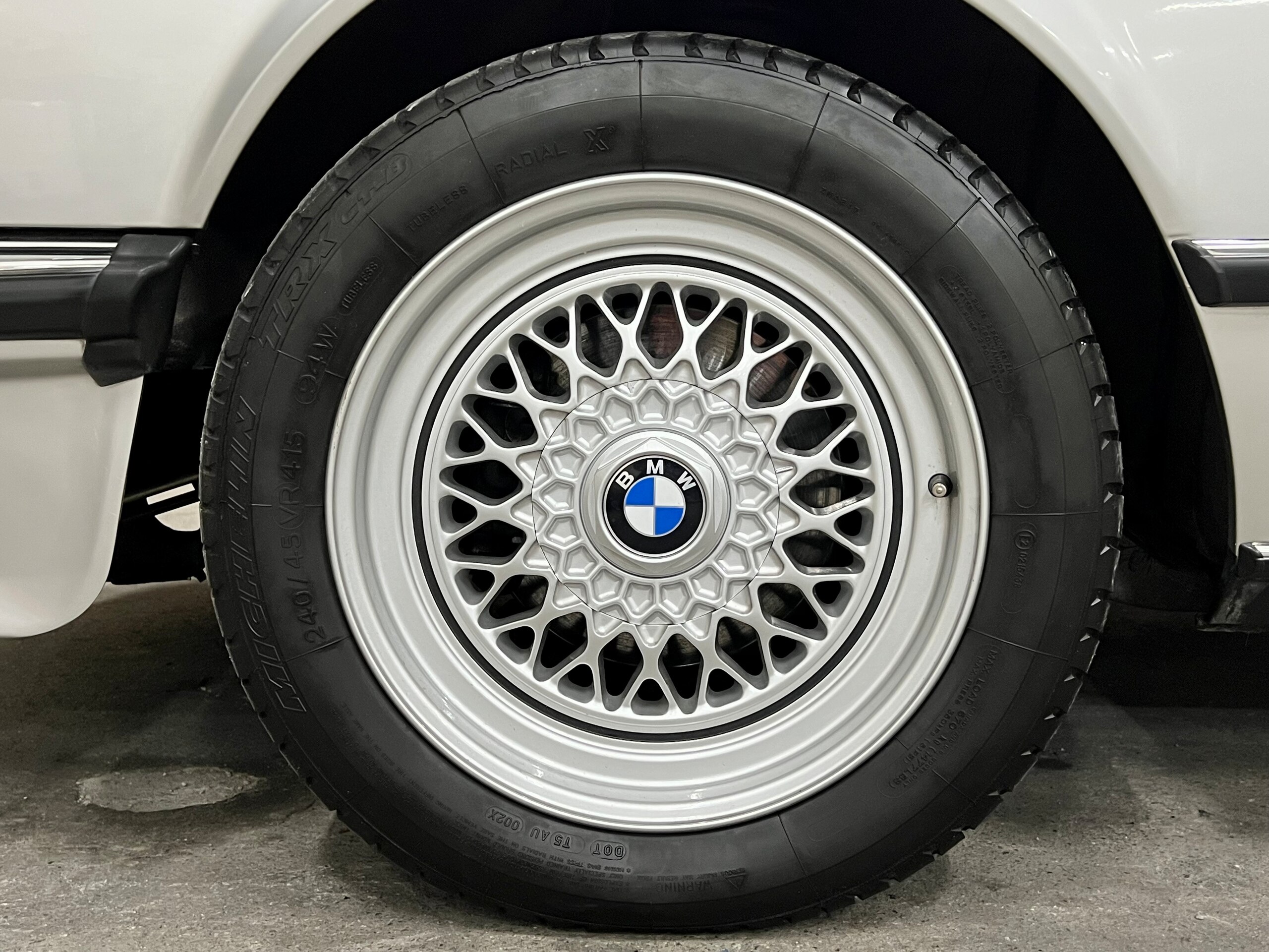 BMW 635CSi (photo: 18)