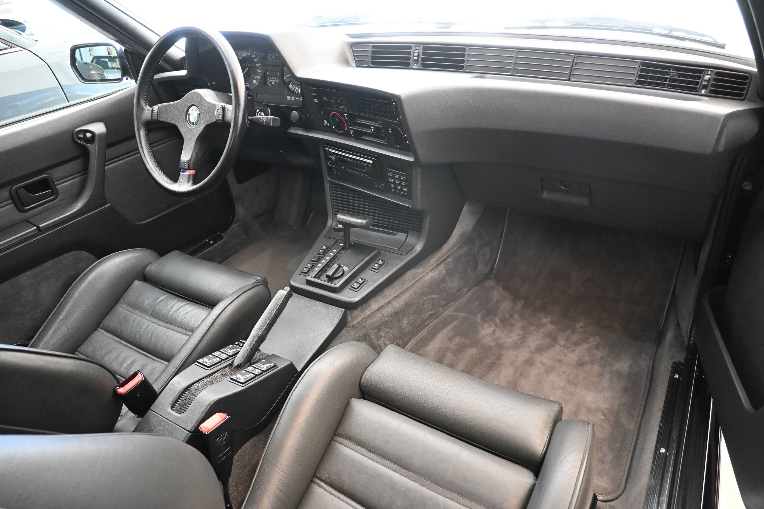 BMW 635CSi (photo: 7)