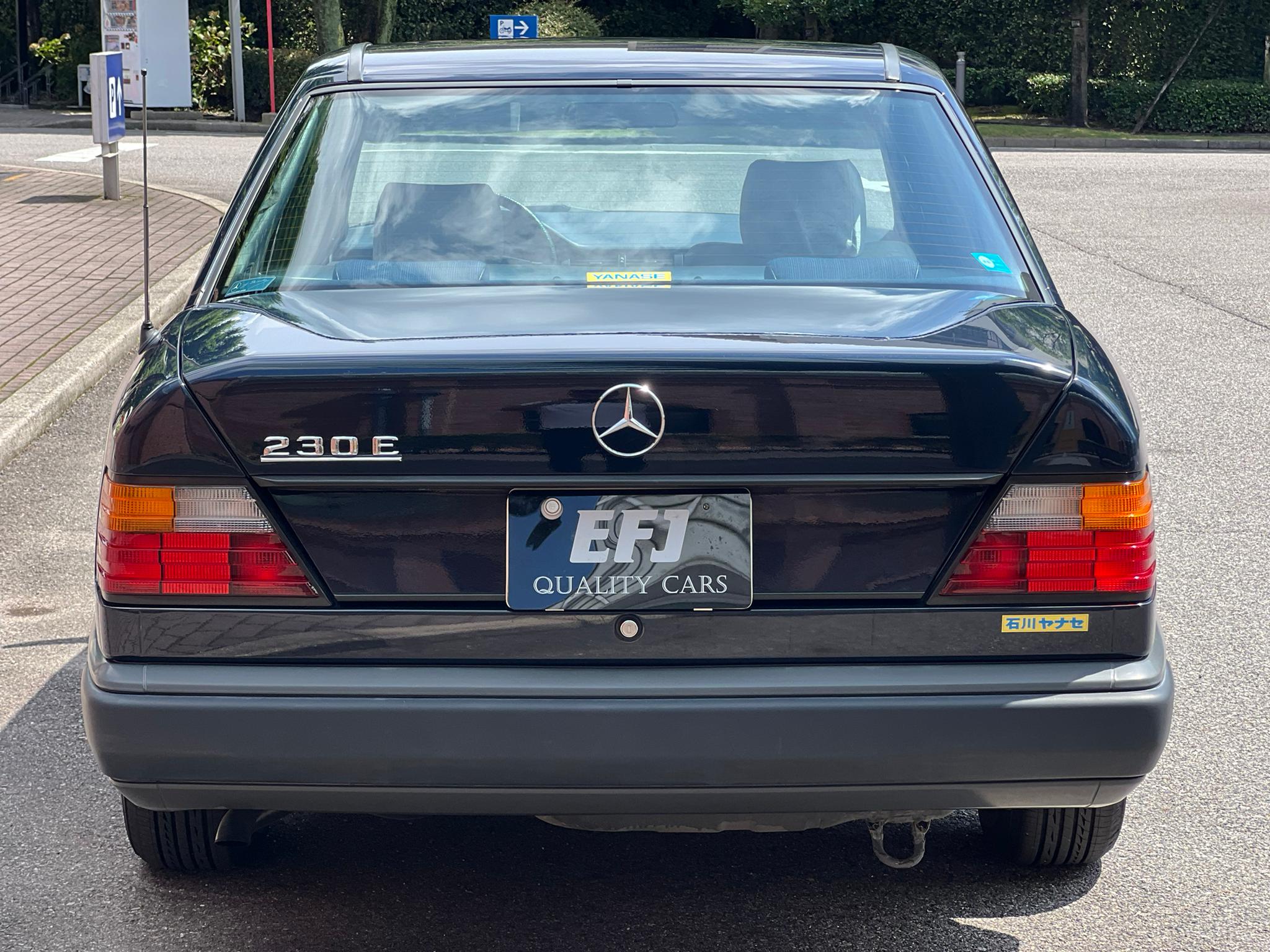 Mercedes Benz 230E (photo: 3)