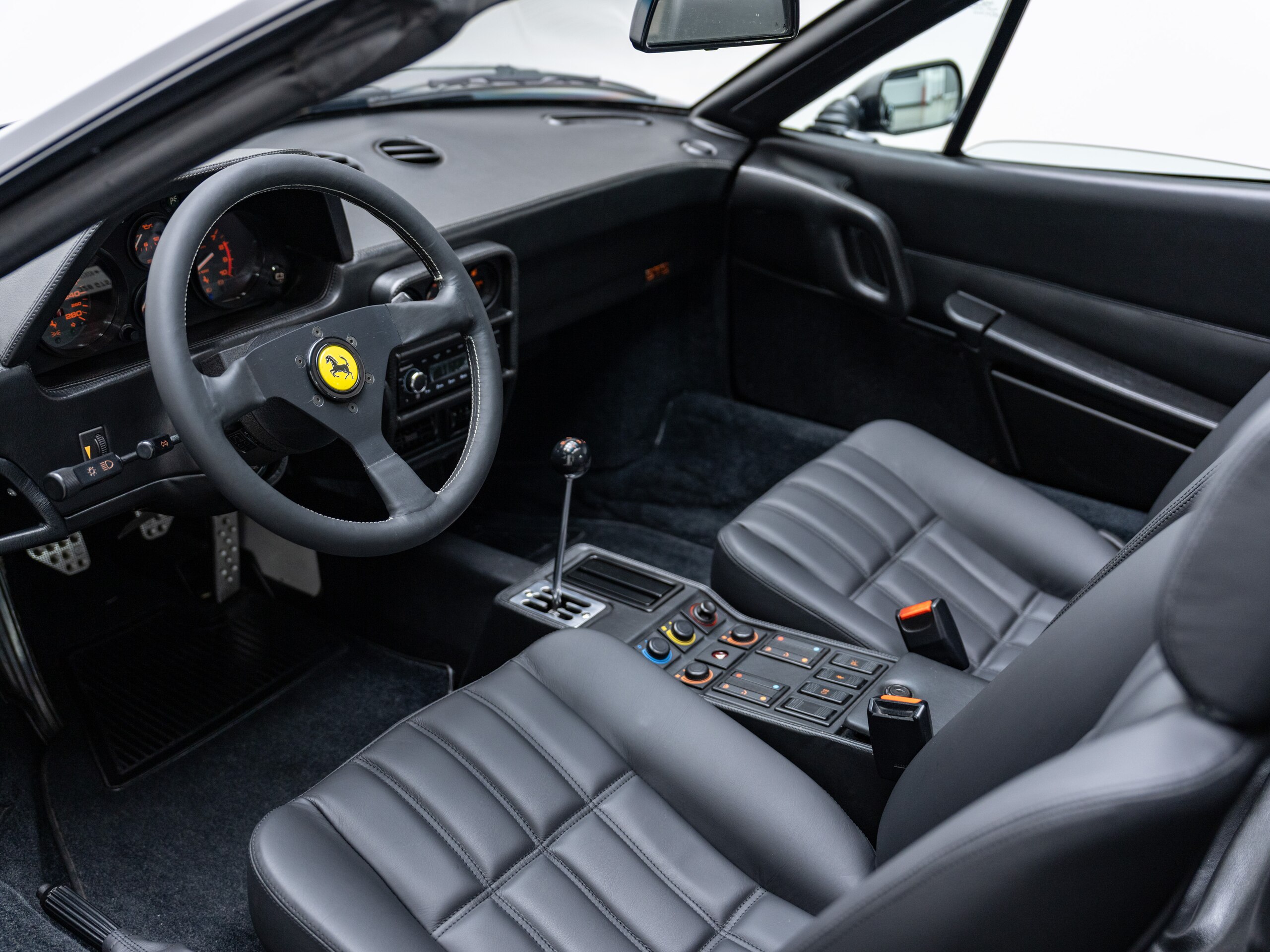 Ferrari 328GTS (photo: 9)