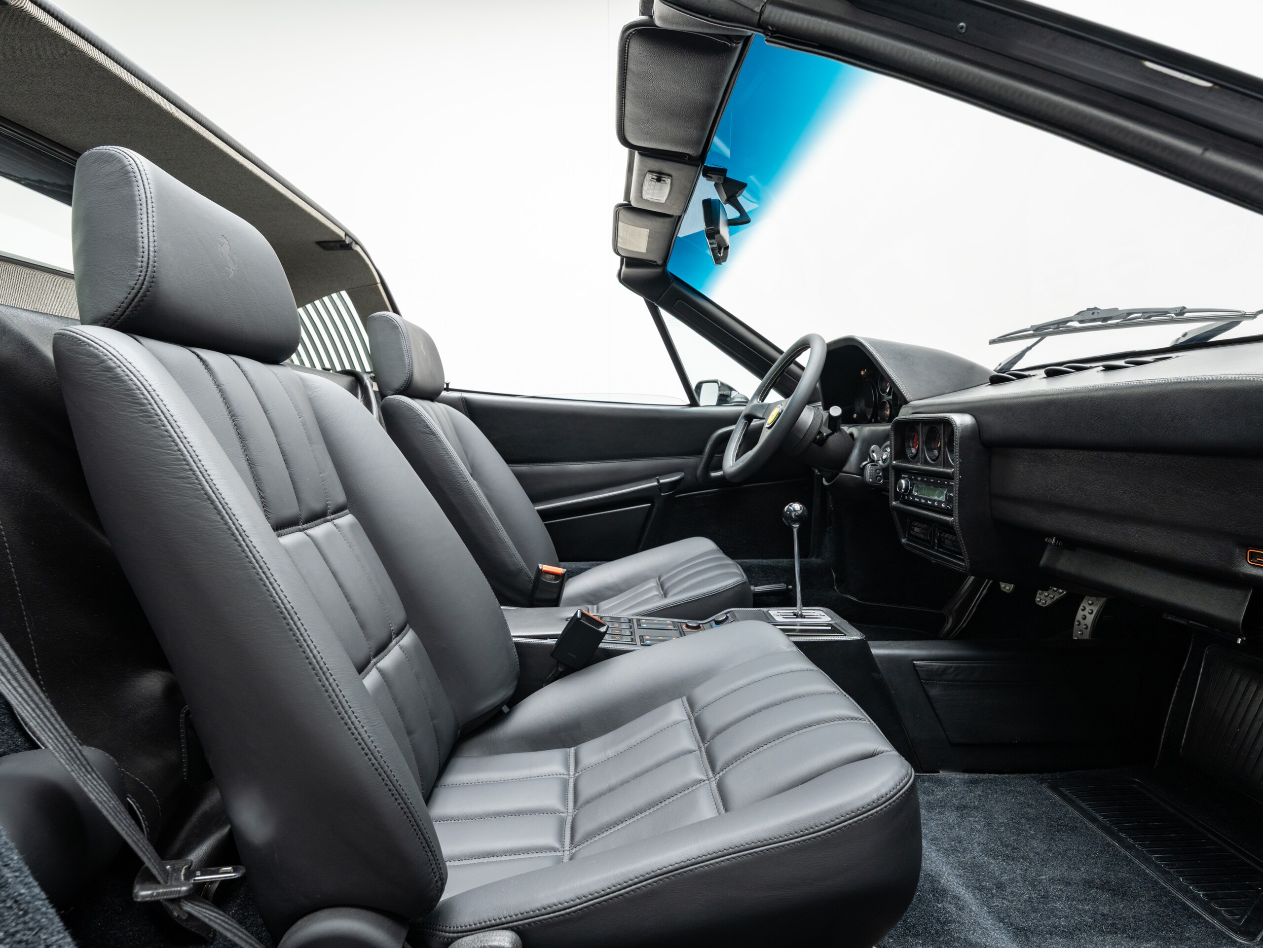 Ferrari 328GTS (photo: 15)