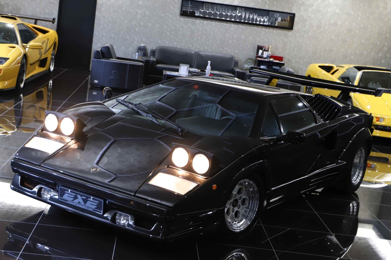 Lamborghini Countach Anniversary Edition (photo: 2)