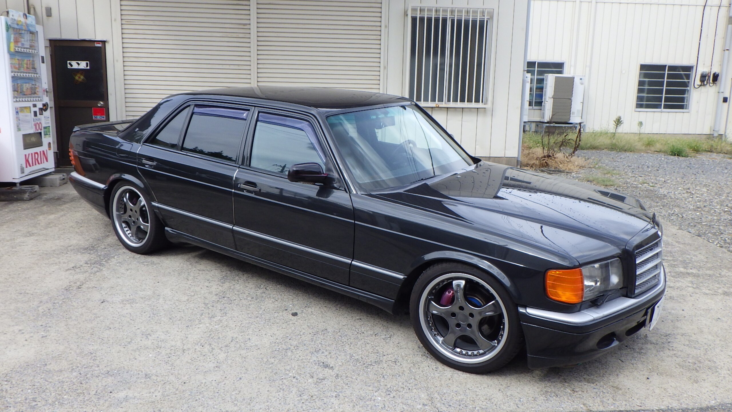 Mercedes Benz 560SEL 6.0 AMG (photo: 2)