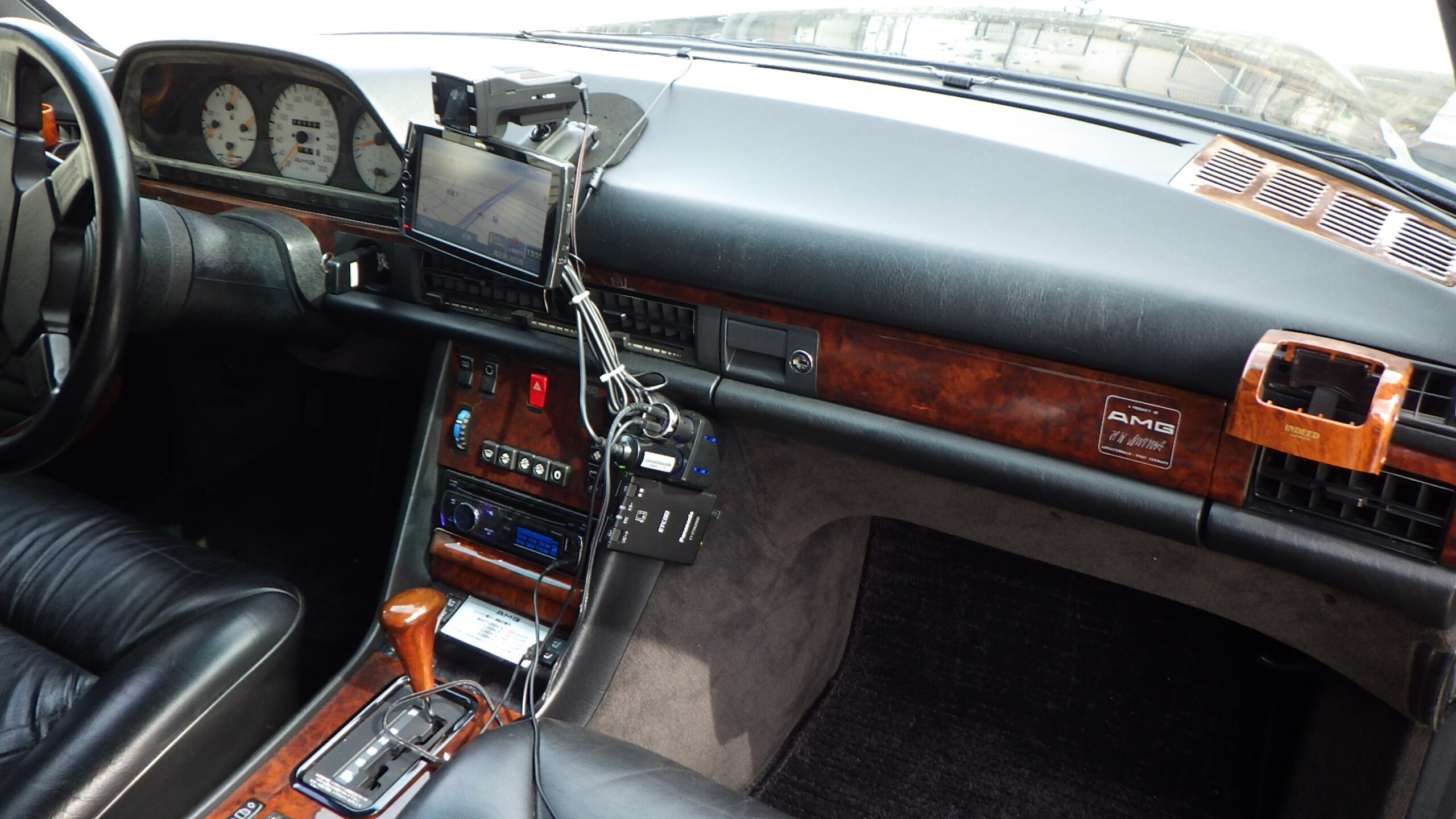 Mercedes Benz 560SEL 6.0 AMG (photo: 12)