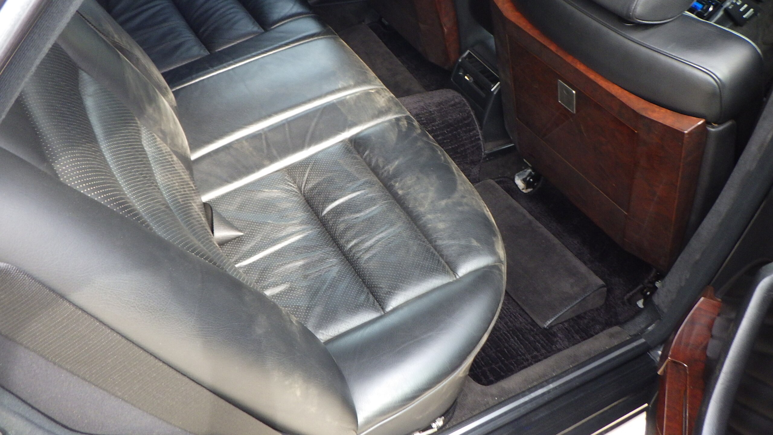 Mercedes Benz 560SEL 6.0 AMG (photo: 15)