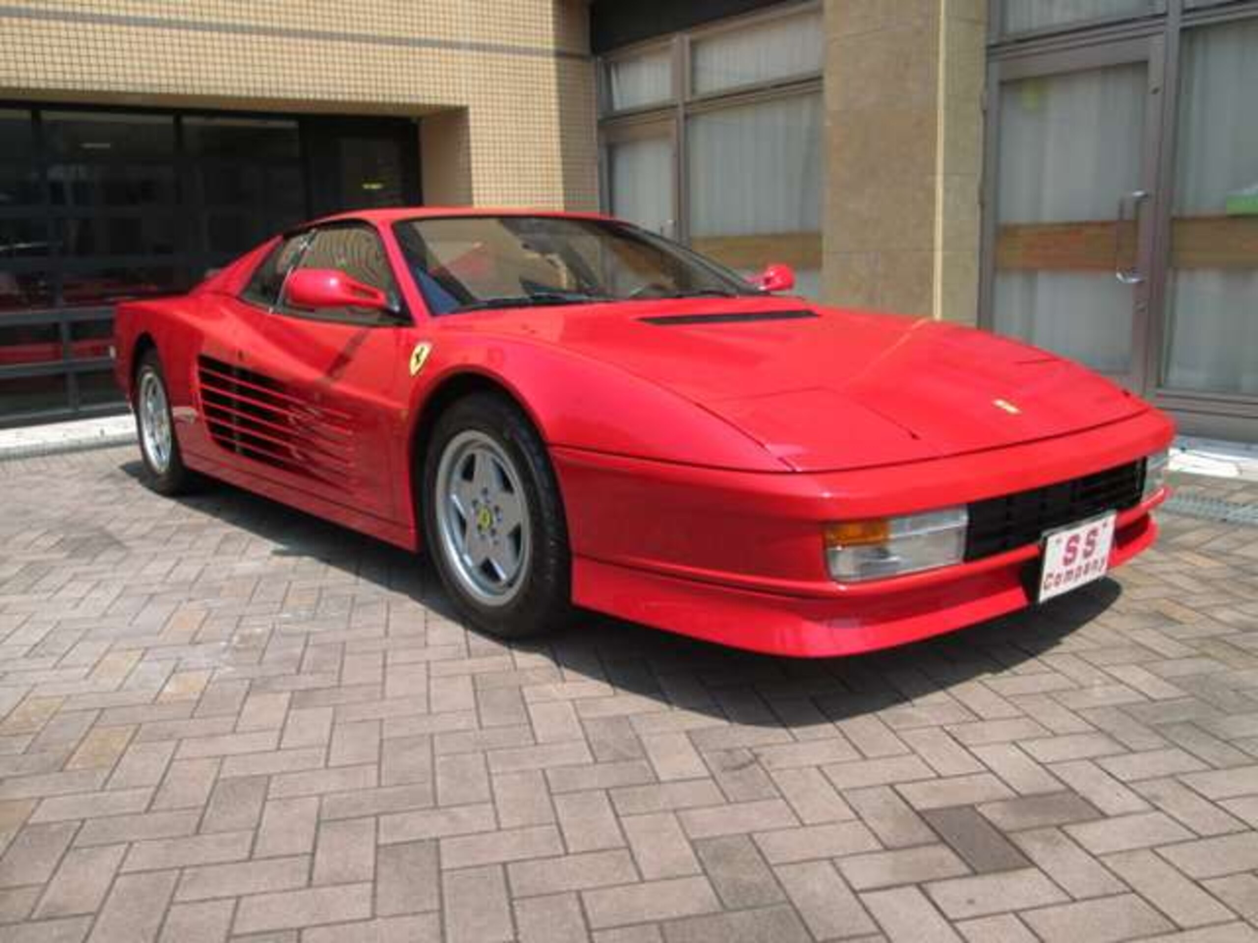 Ferrari Testarossa (photo: 2)
