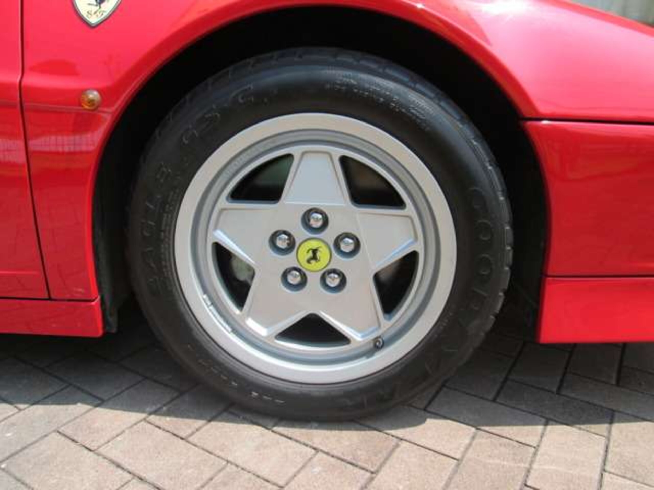 Ferrari Testarossa (photo: 14)