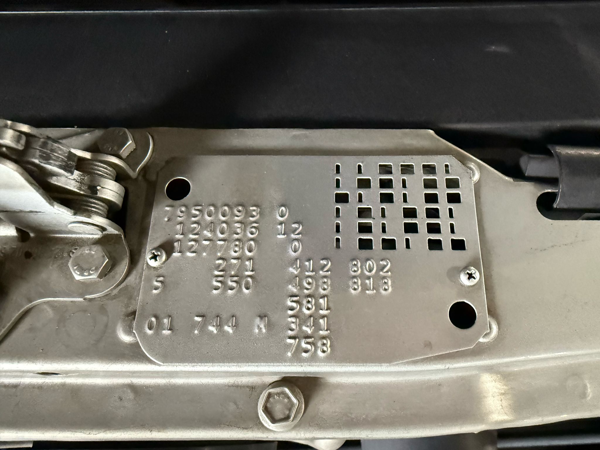 Mercedes Benz 500E (photo: 17)