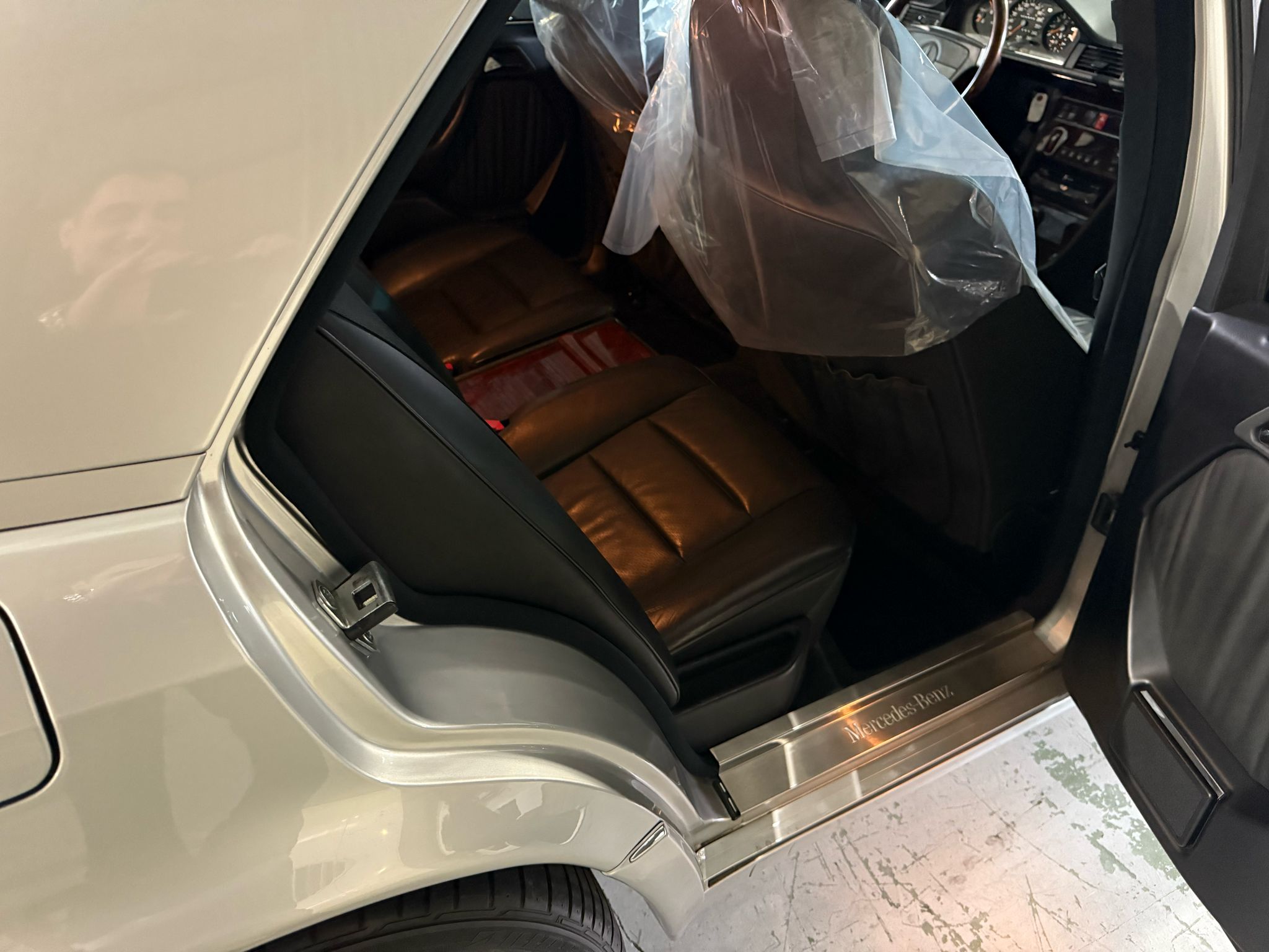 Mercedes Benz 500E (photo: 12)