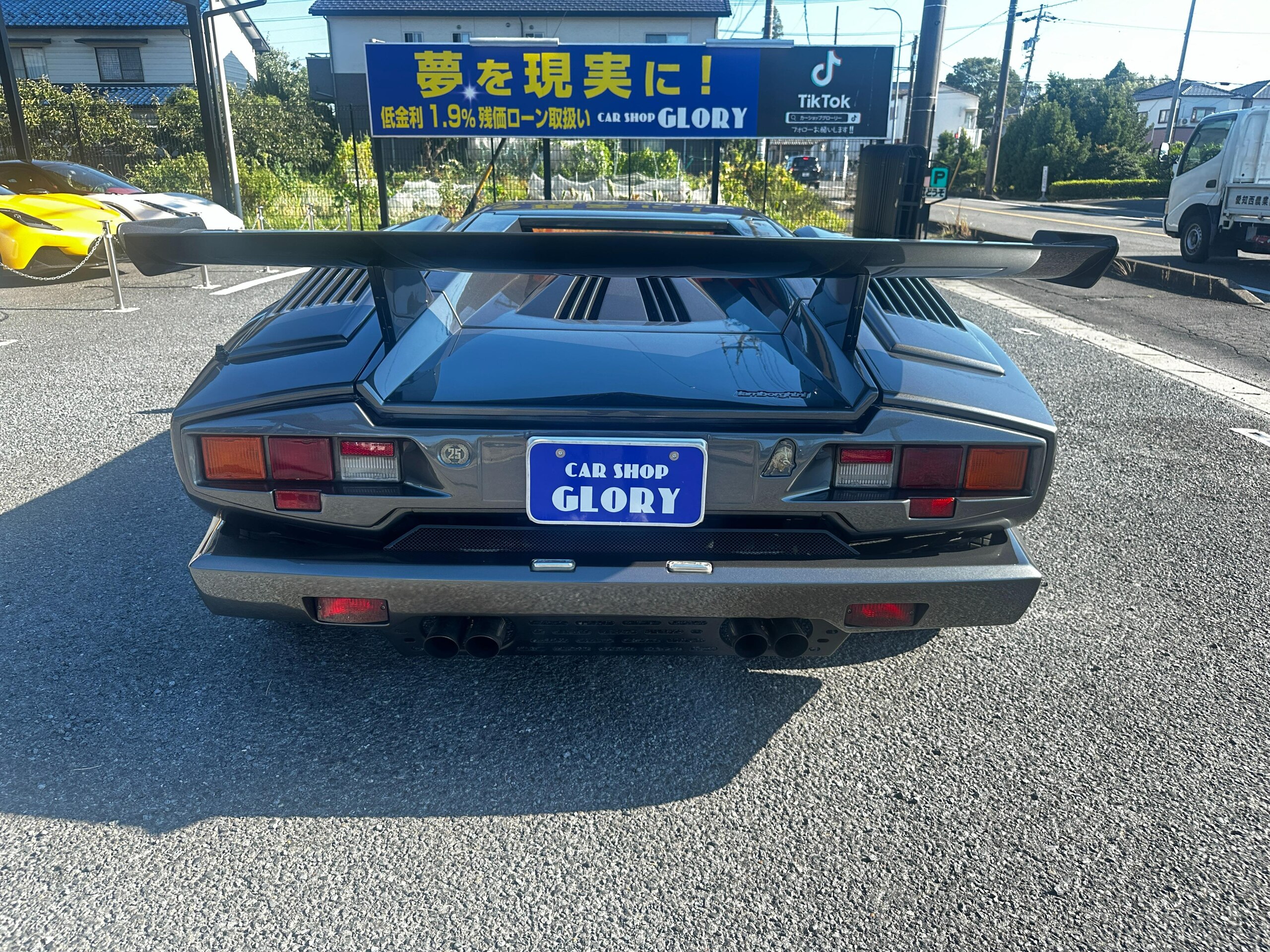 Lamborghini Countach Anniversary Edition (photo: 2)