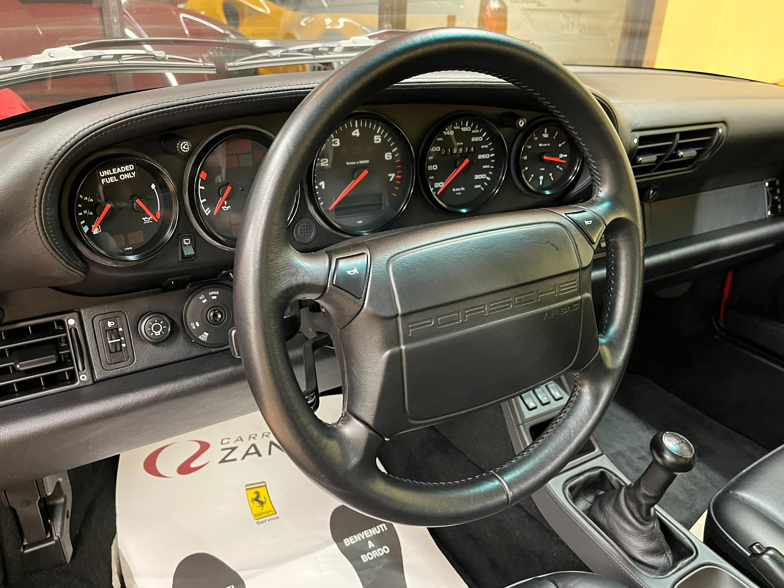 Porsche 911 Turbo (photo: 11)