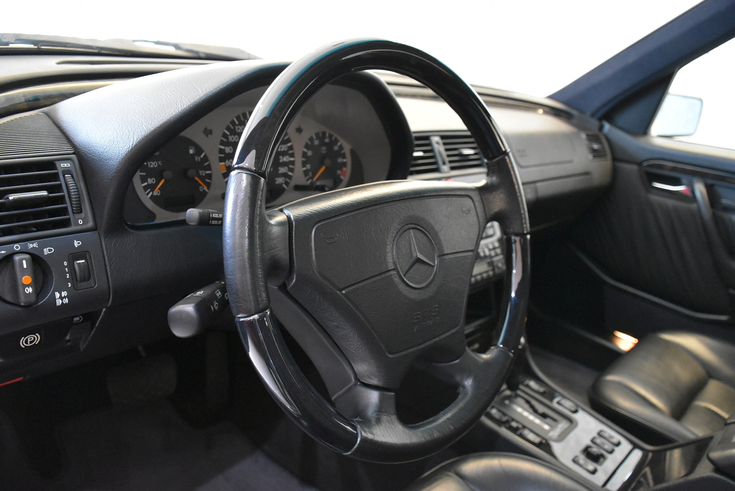 Mercedes Benz C36 AMG (photo: 5)