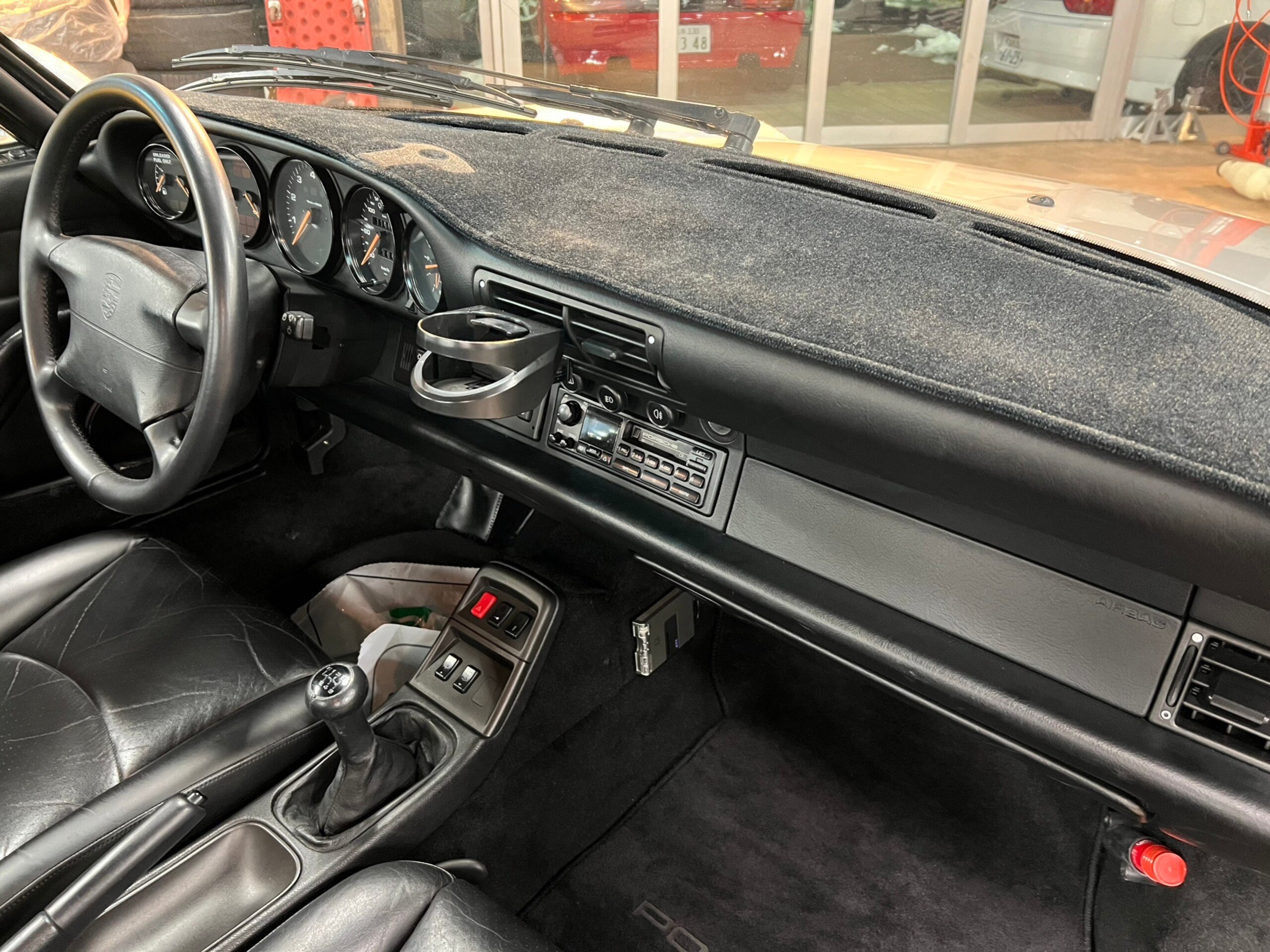 Porsche 911 Carrera (photo: 9)