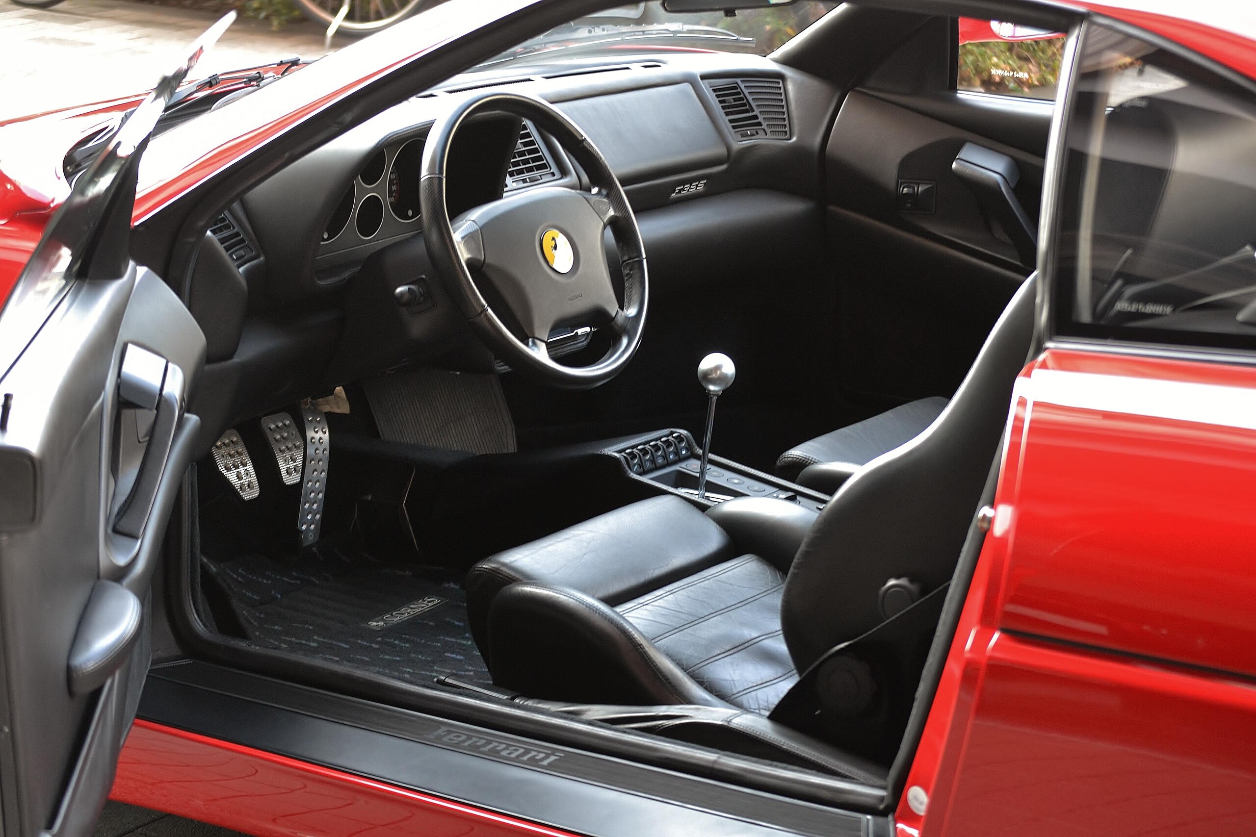 Ferrari F355 Berlinetta (photo: 7)