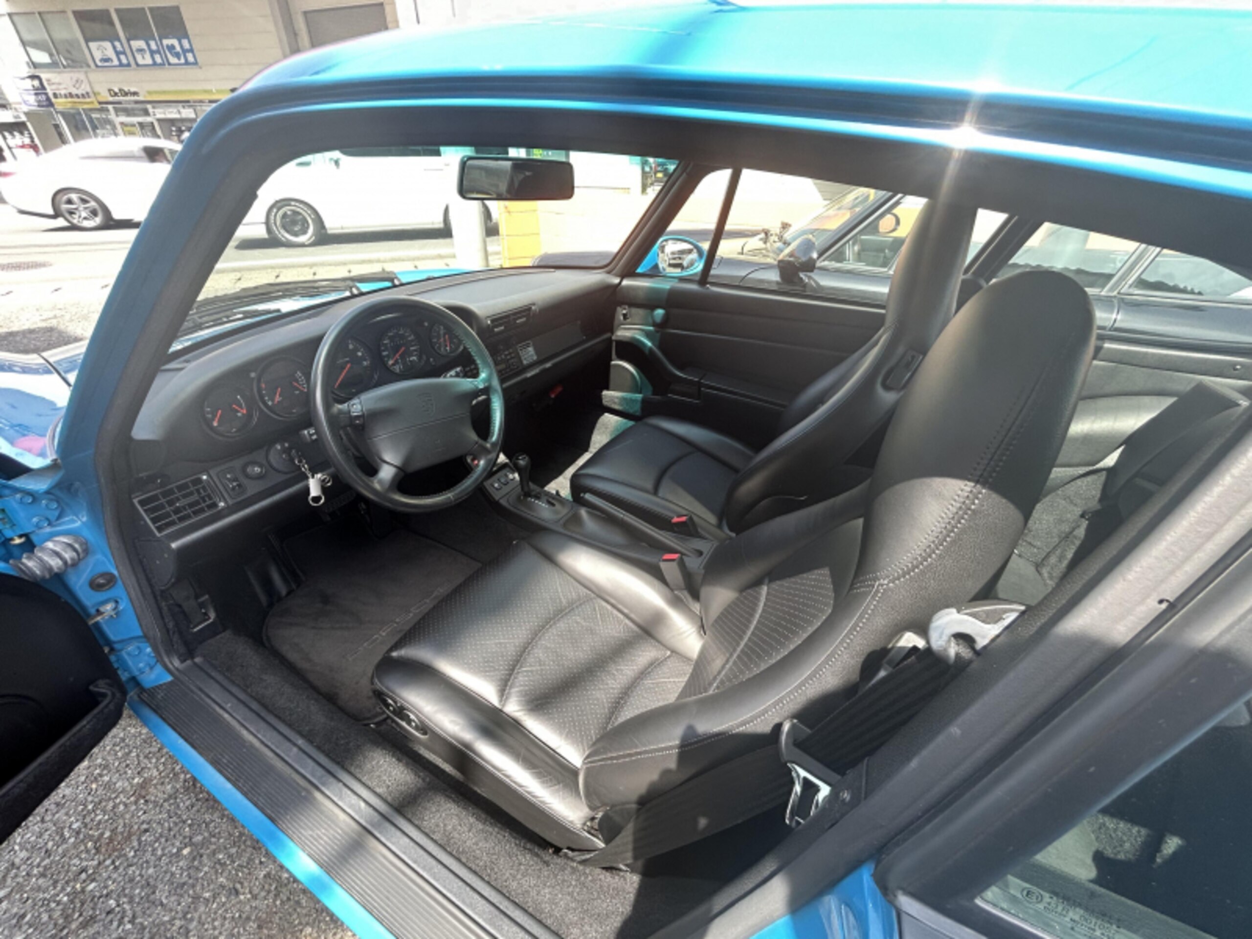 Porsche 911 Carrera (photo: 7)