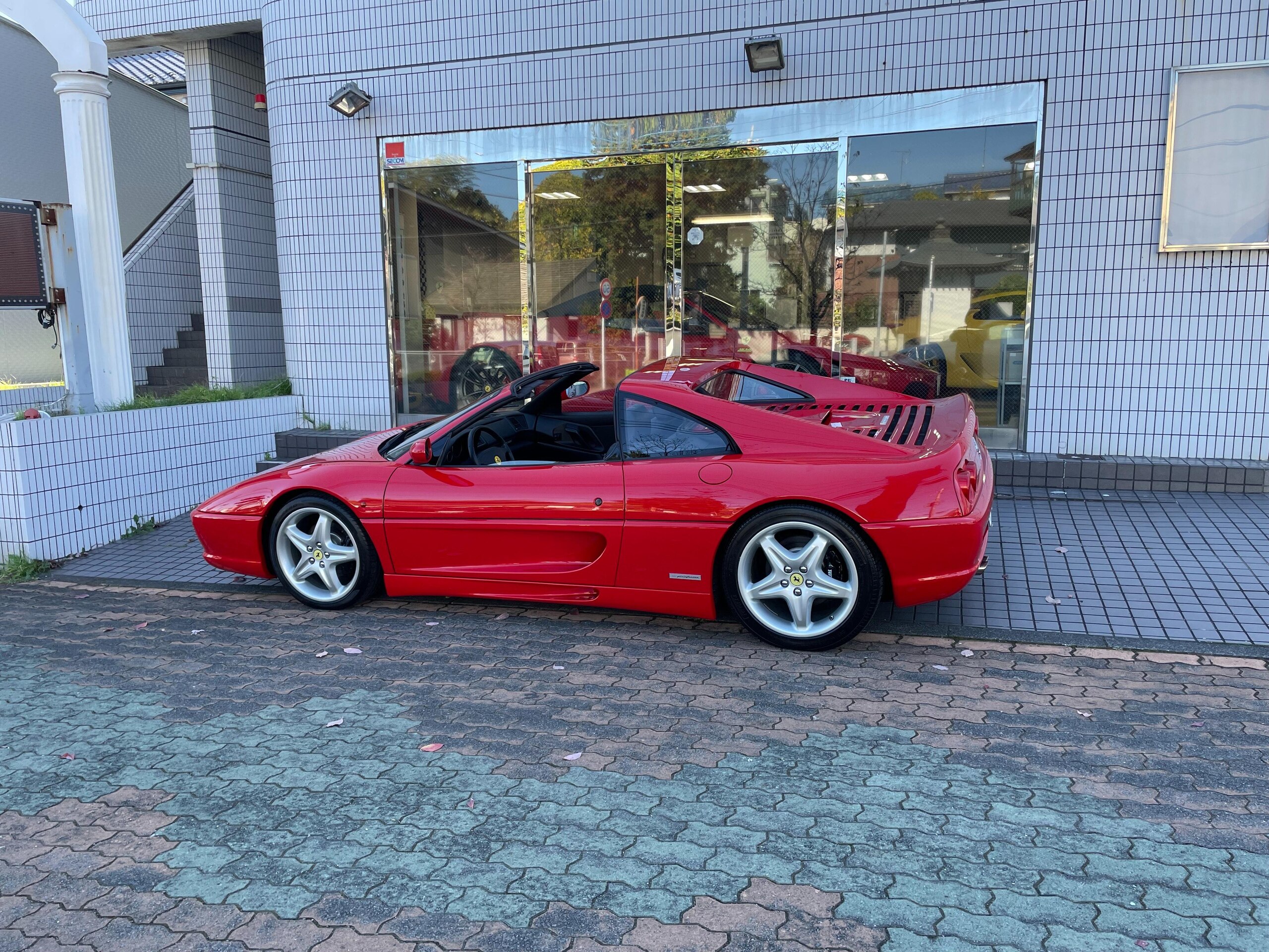Ferrari F355 GTS (photo: 2)