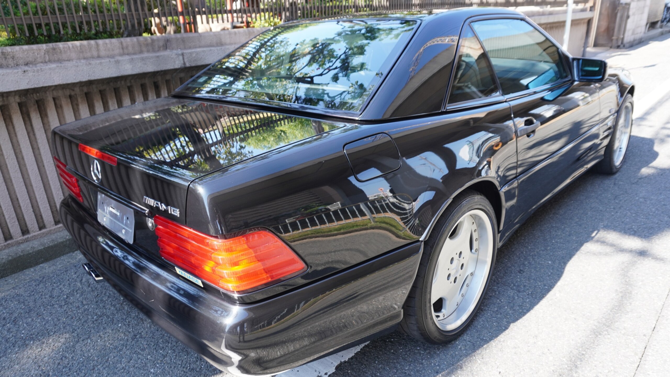 Mercedes Benz SL600 AMG (photo: 2)