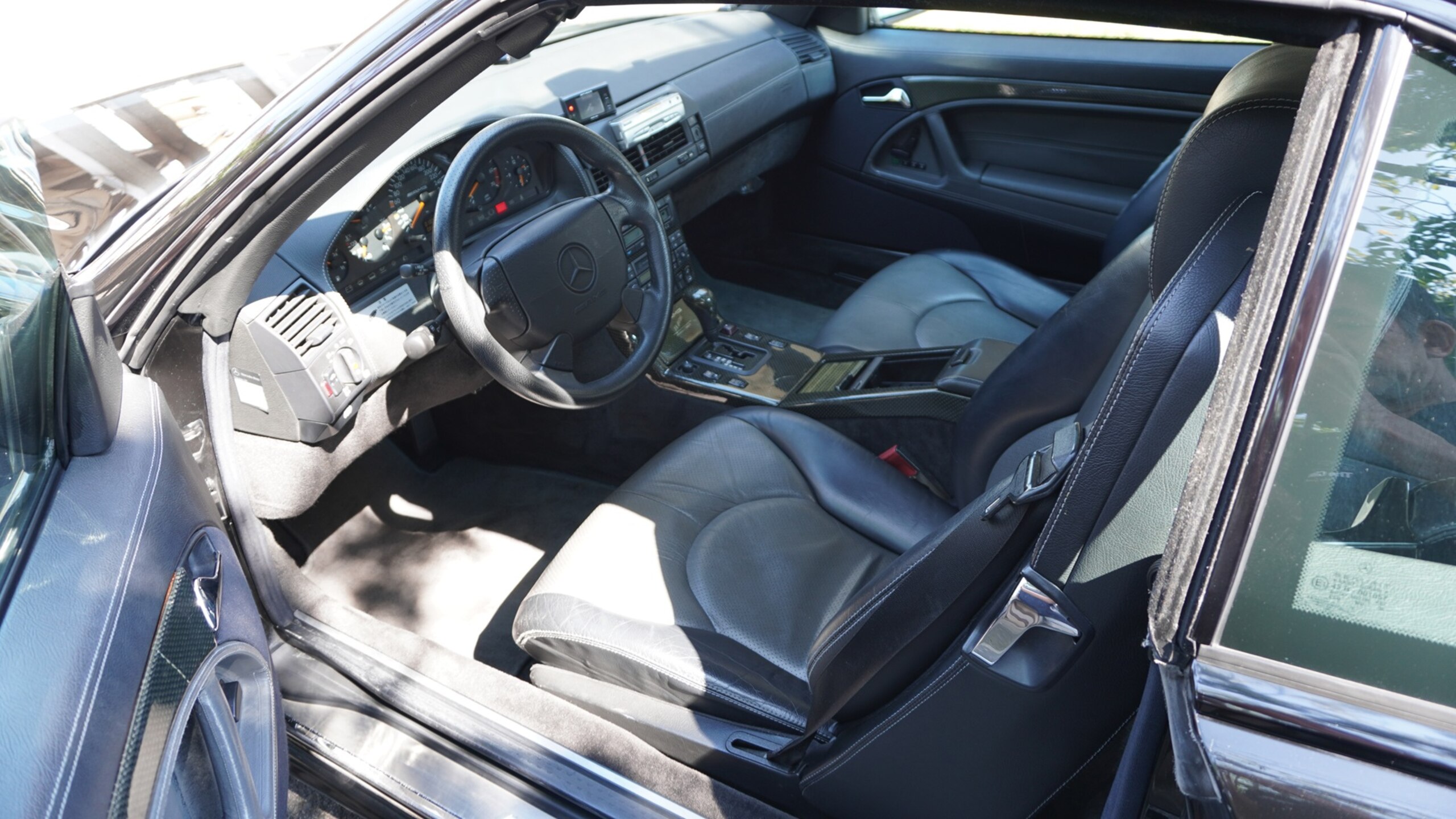 Mercedes Benz SL600 AMG (photo: 4)