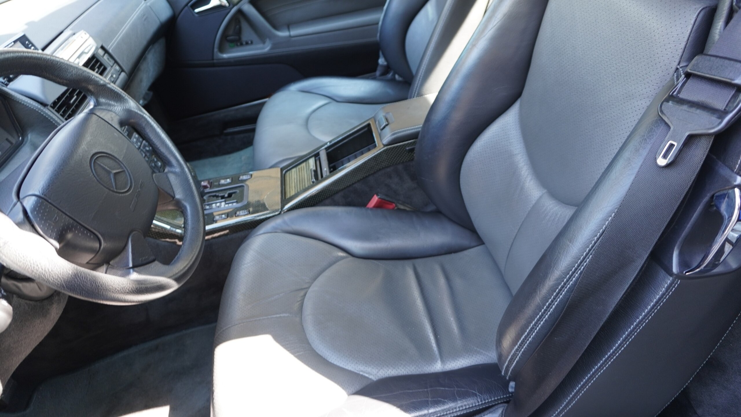 Mercedes Benz SL600 AMG (photo: 5)